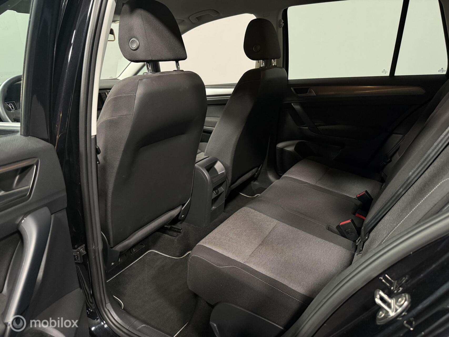 Foto van Volkswagen Golf Sportsvan