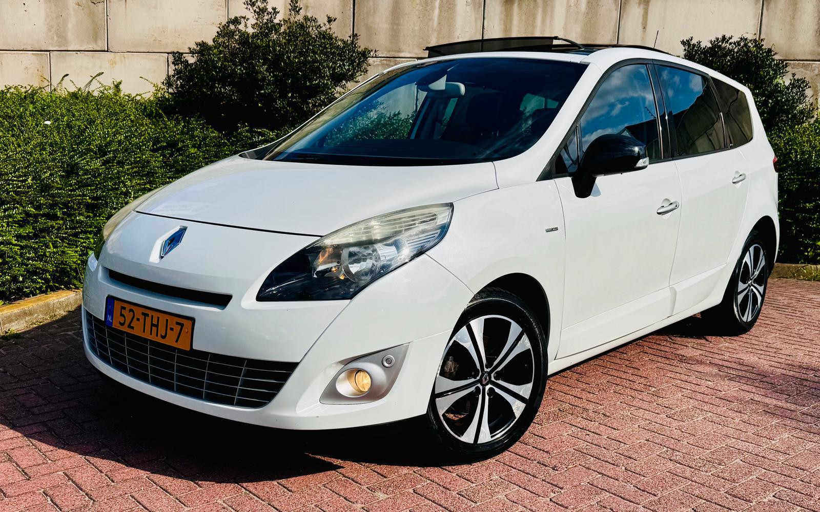 Foto van RENAULT MEGANE SCENIC