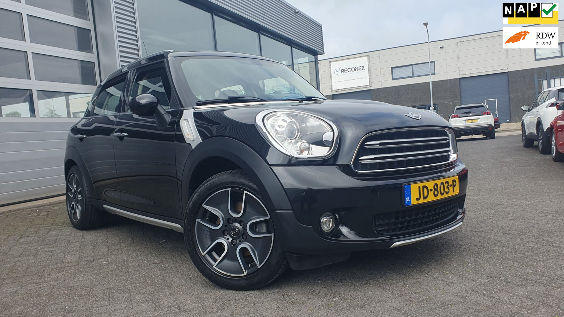 Foto van MINI COOPER