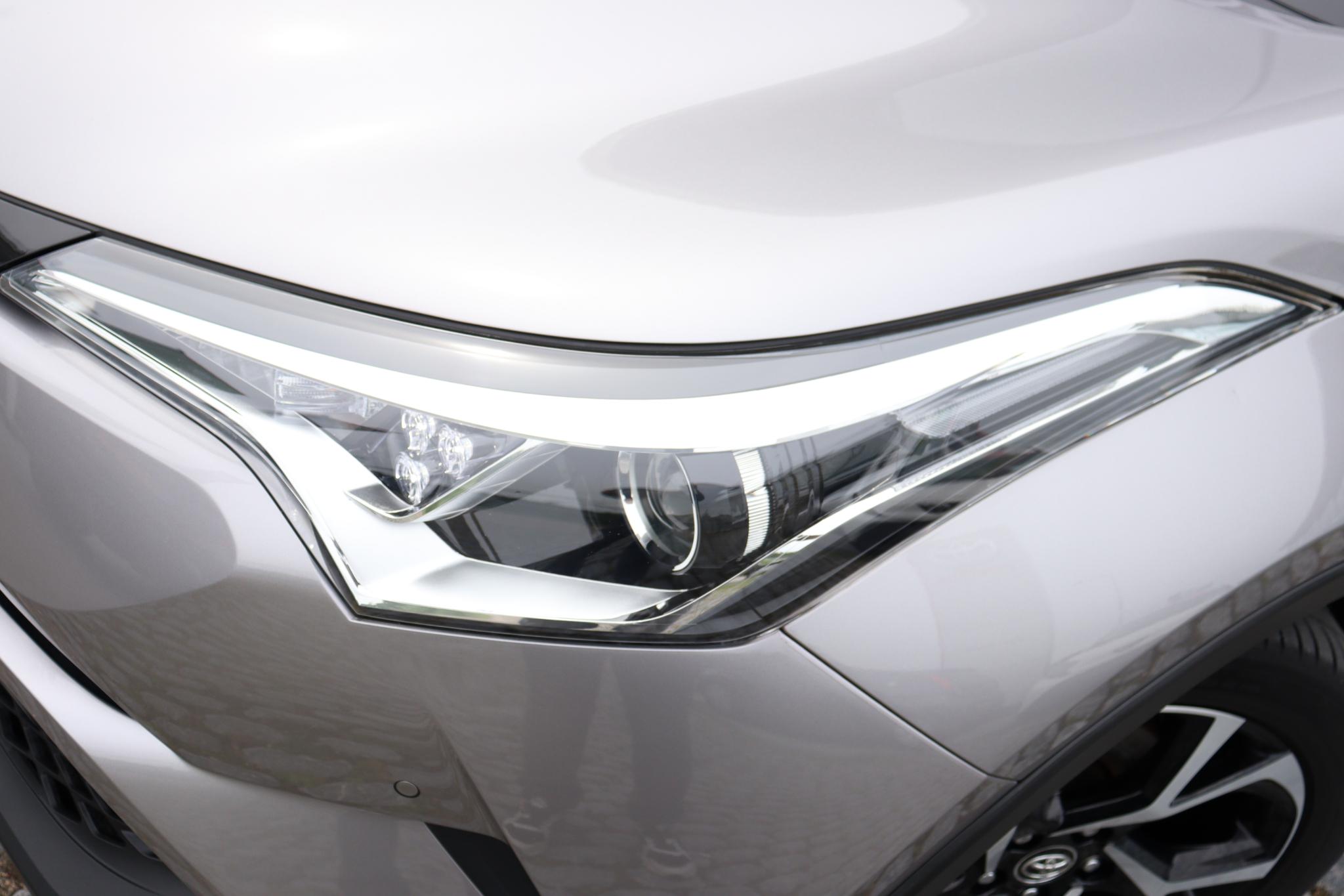 Foto van Toyota Toyota C-hr