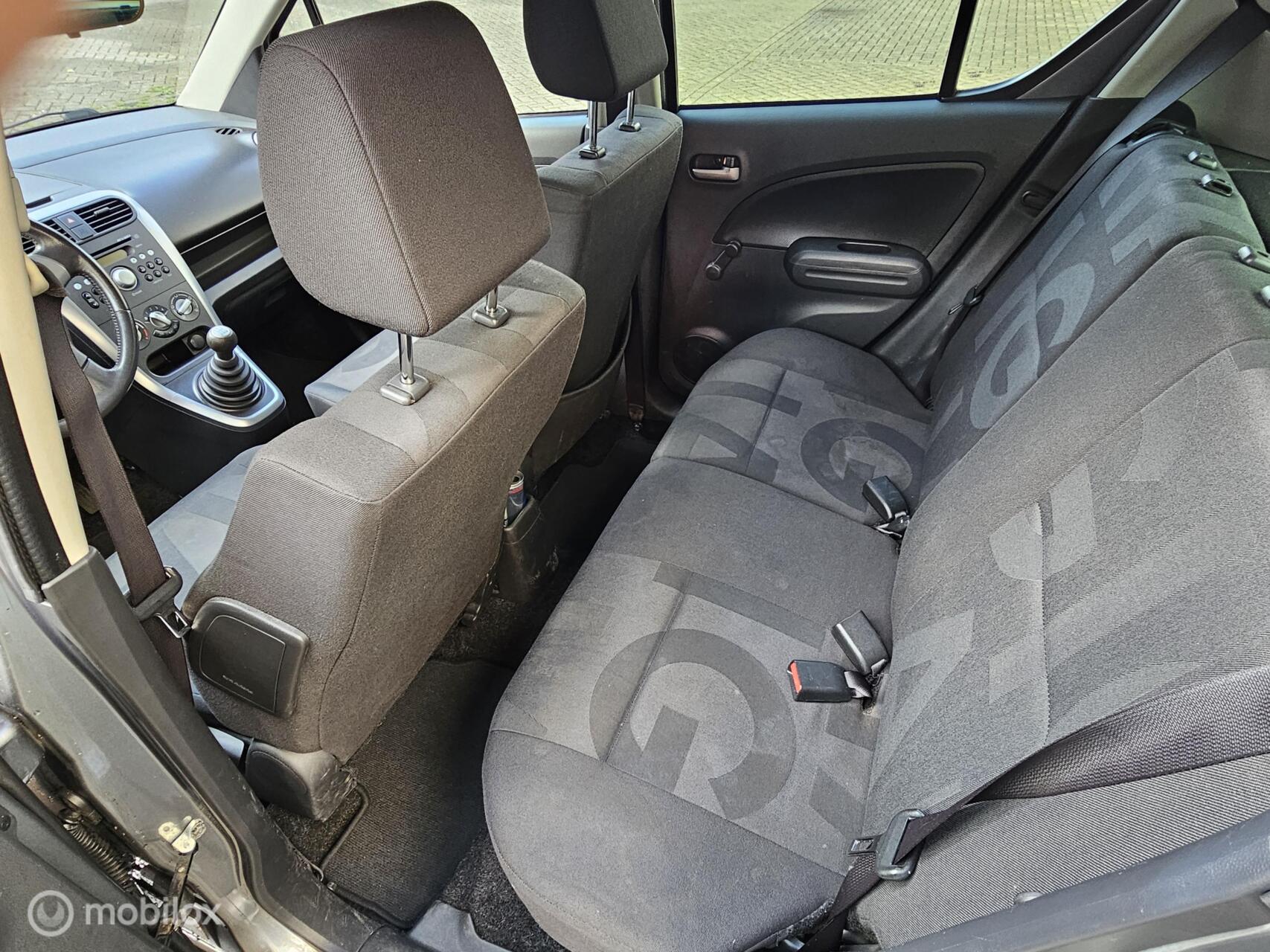 Foto van Opel Agila