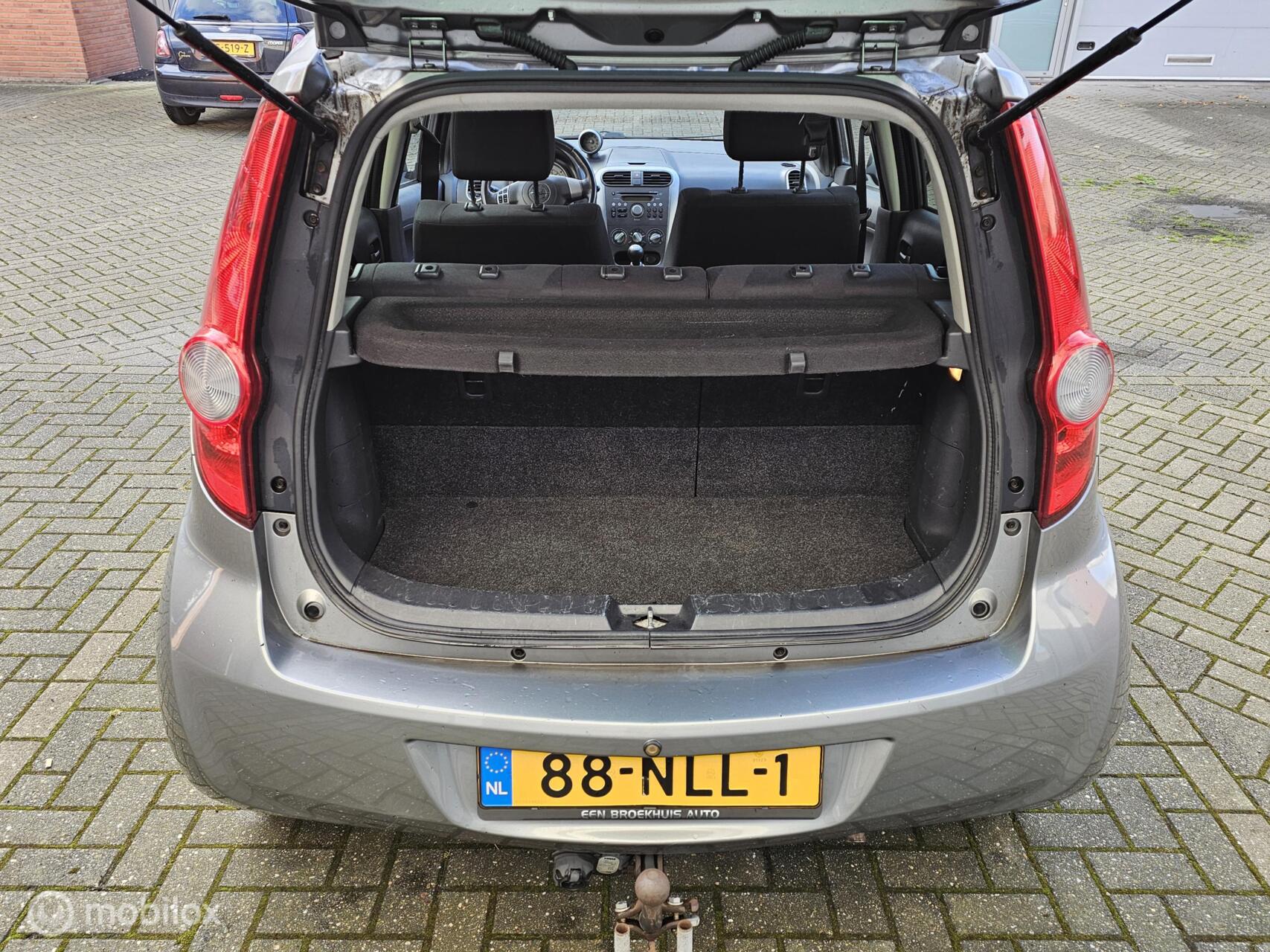 Foto van Opel Agila