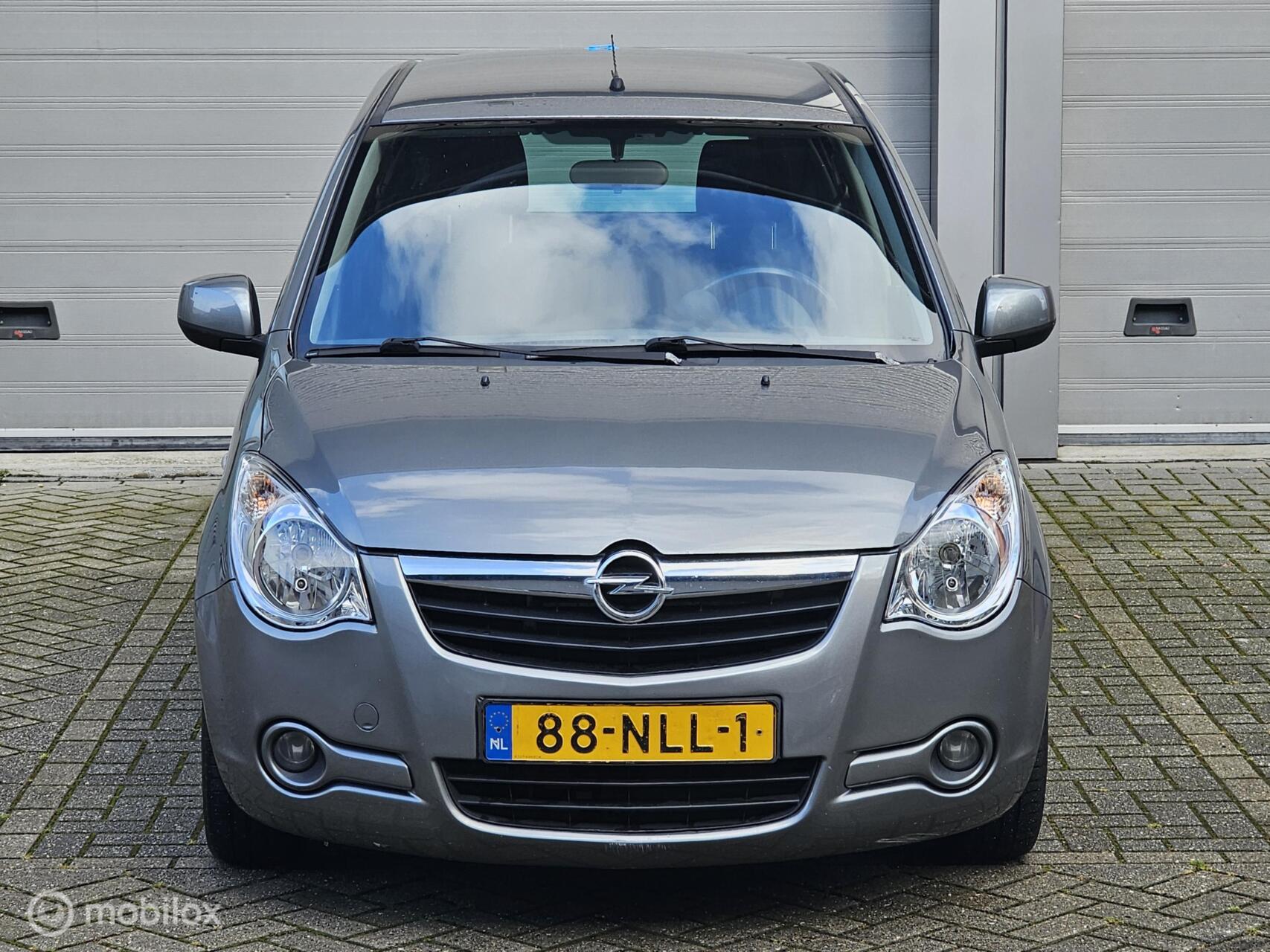 Foto van Opel Agila