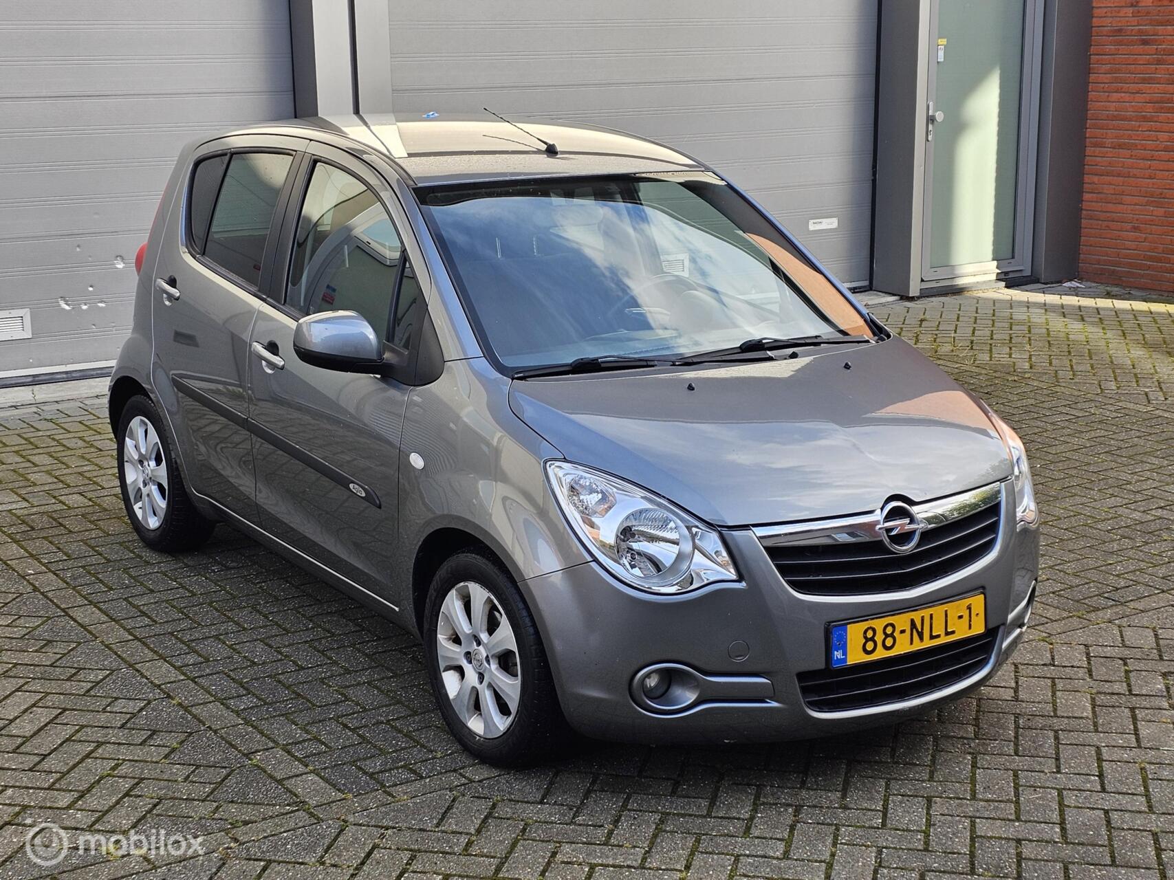 Opel Agila 1.0 Edition LPG G3 2010 - voorkant