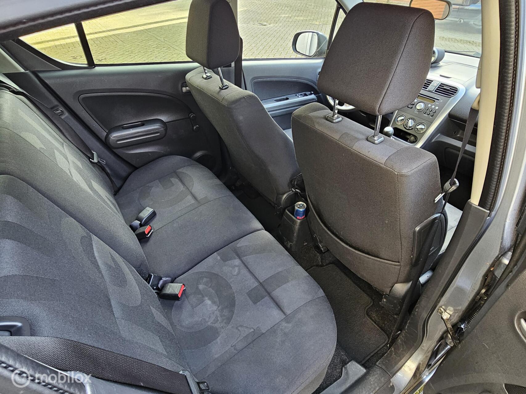Foto van Opel Agila