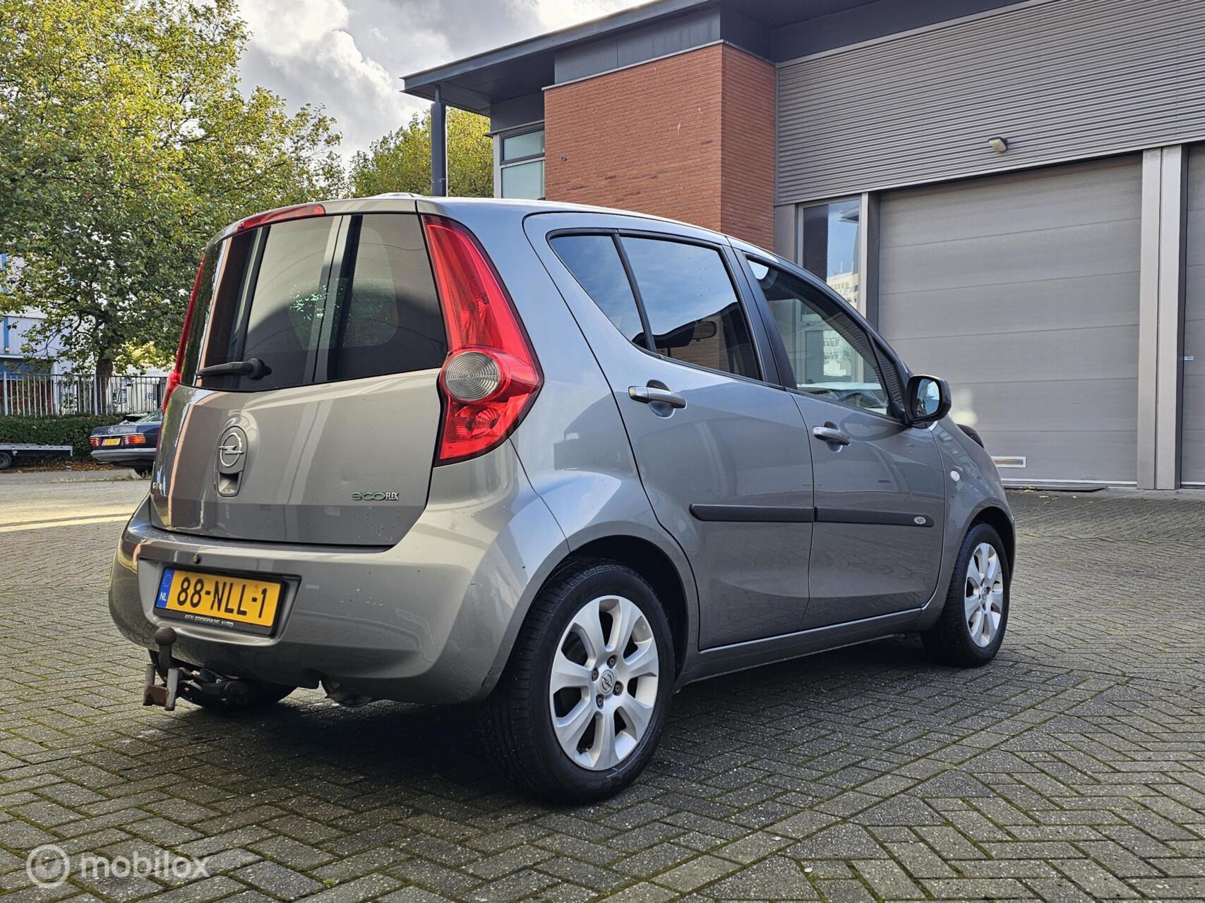 Foto van Opel Agila