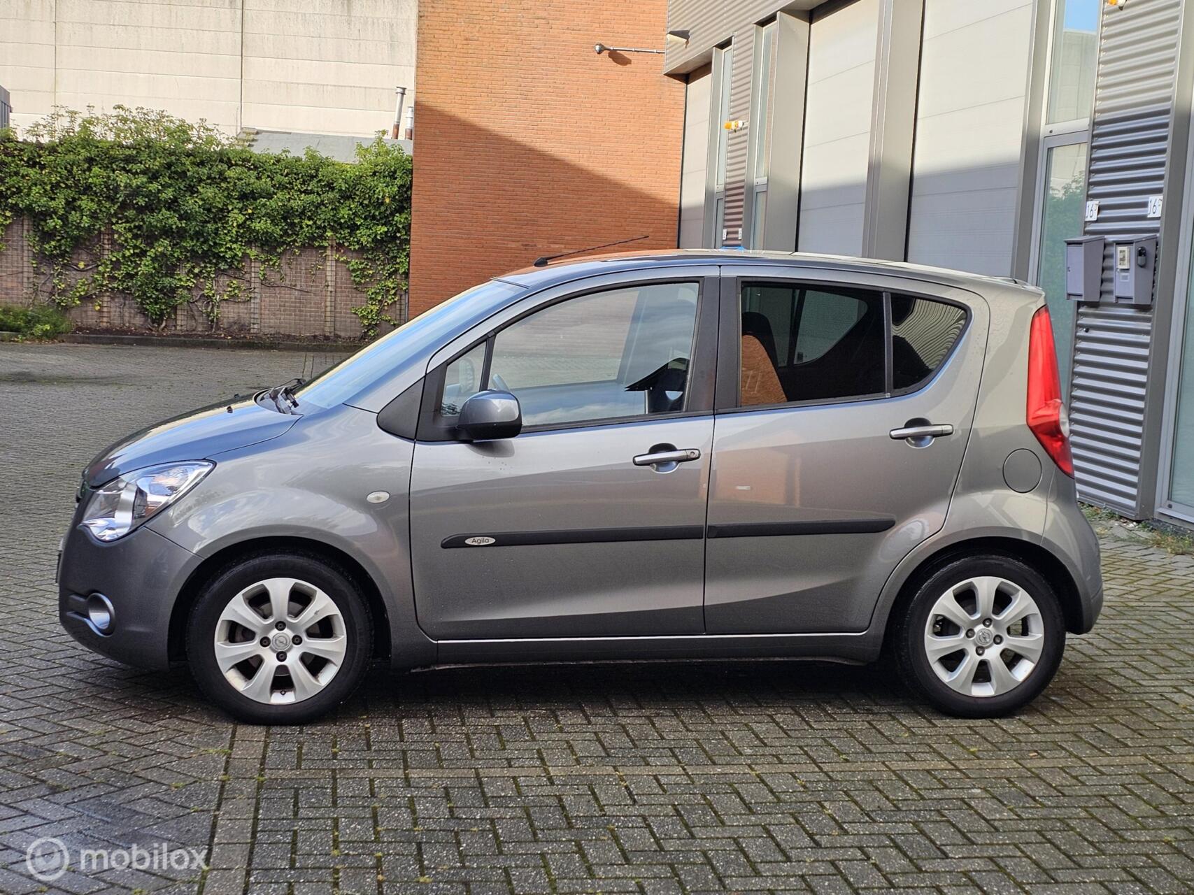 Foto van Opel Agila