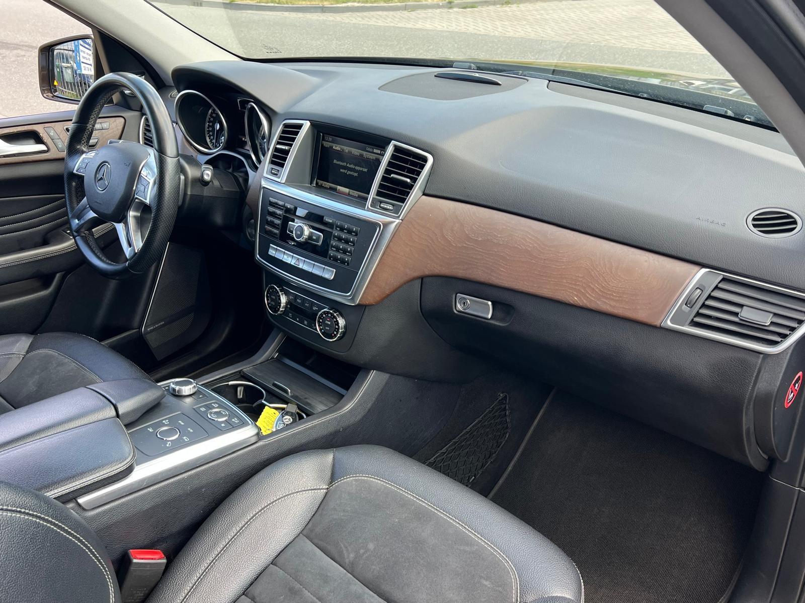 Foto van Mercedes-Benz ML 350 4Matic