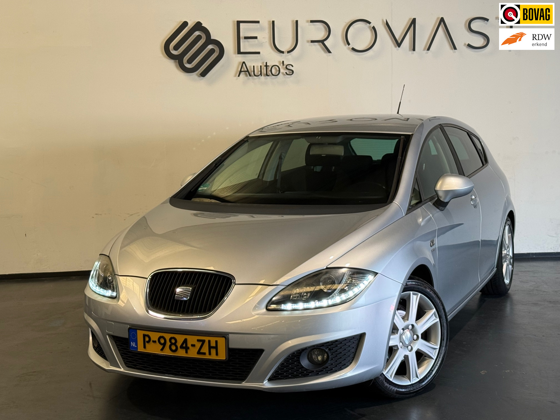 Seat Leon 1.2 TSI Ecomotive Reference Airco Cruise 5D Nieuwe Apk 2010 - voorkant