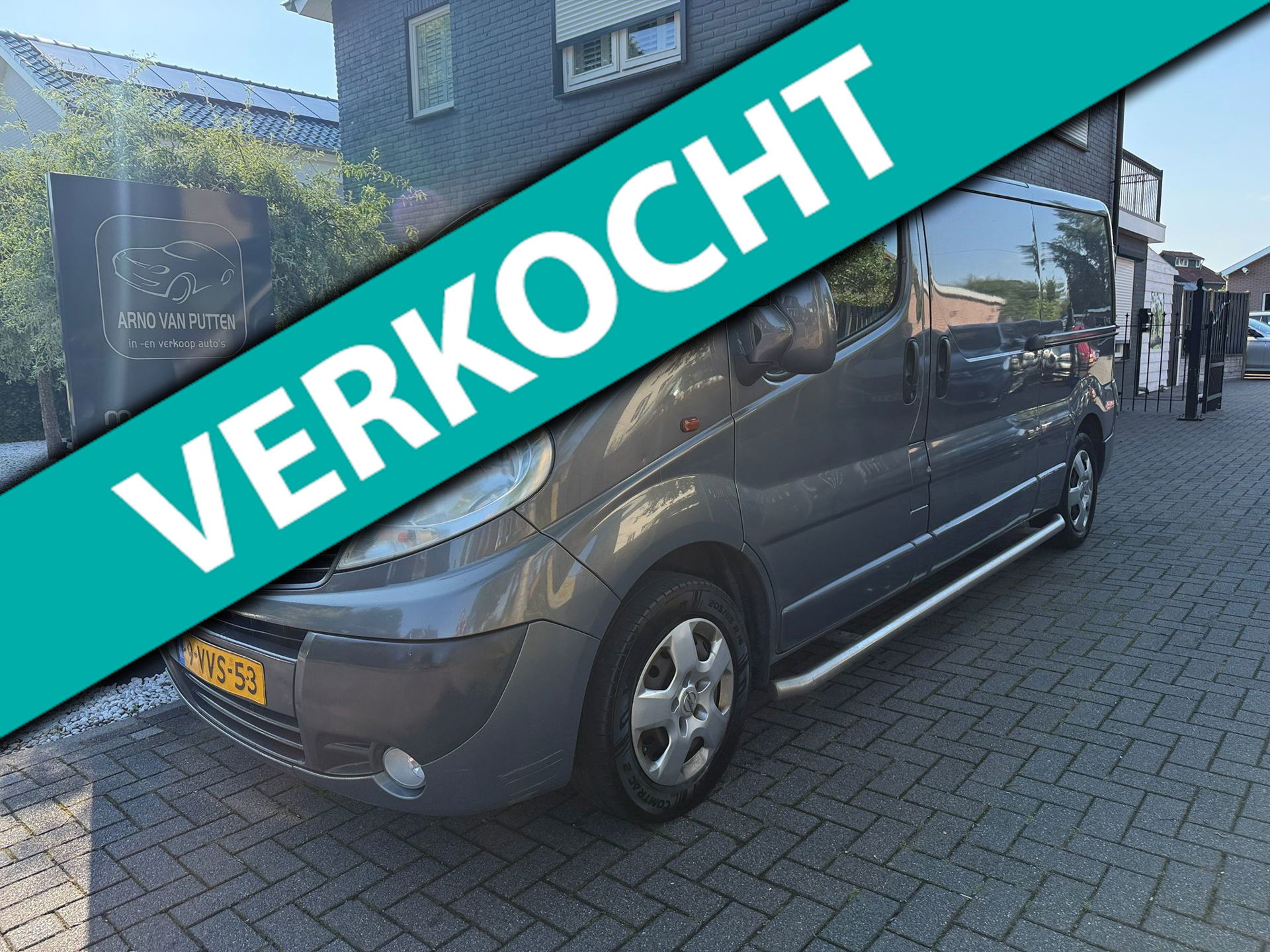 Opel Vivaro 2.0 CDTI L2 / 2 x Schuifdeur / Airco / Cruise 2012 - voorkant
