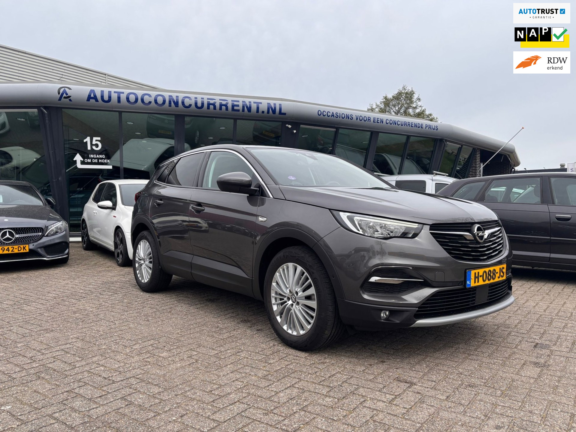 Foto van OPEL GRANDLAND X