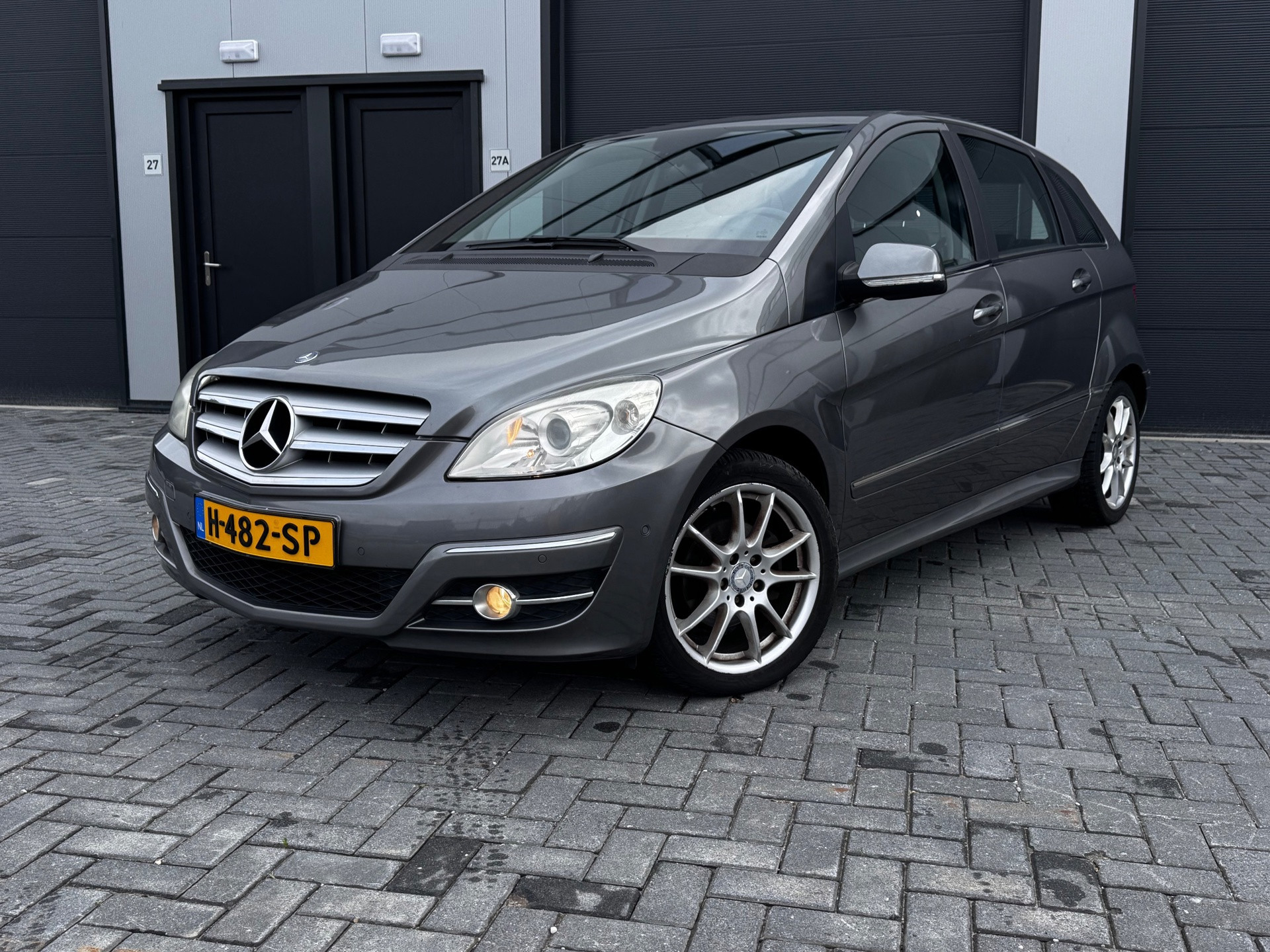 Foto van MERCEDES-BENZ B 180