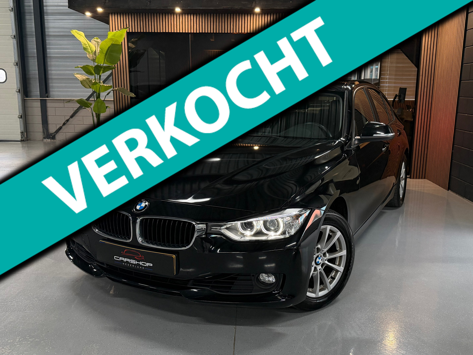 BMW 3er Reihe 320i High Executive AUTOMAAT/HEADUP/H&K/LANE/360 2012 - voorkant