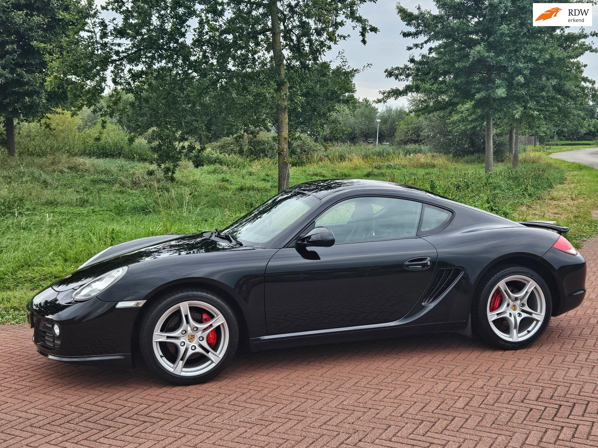 Foto van PORSCHE CAYMAN