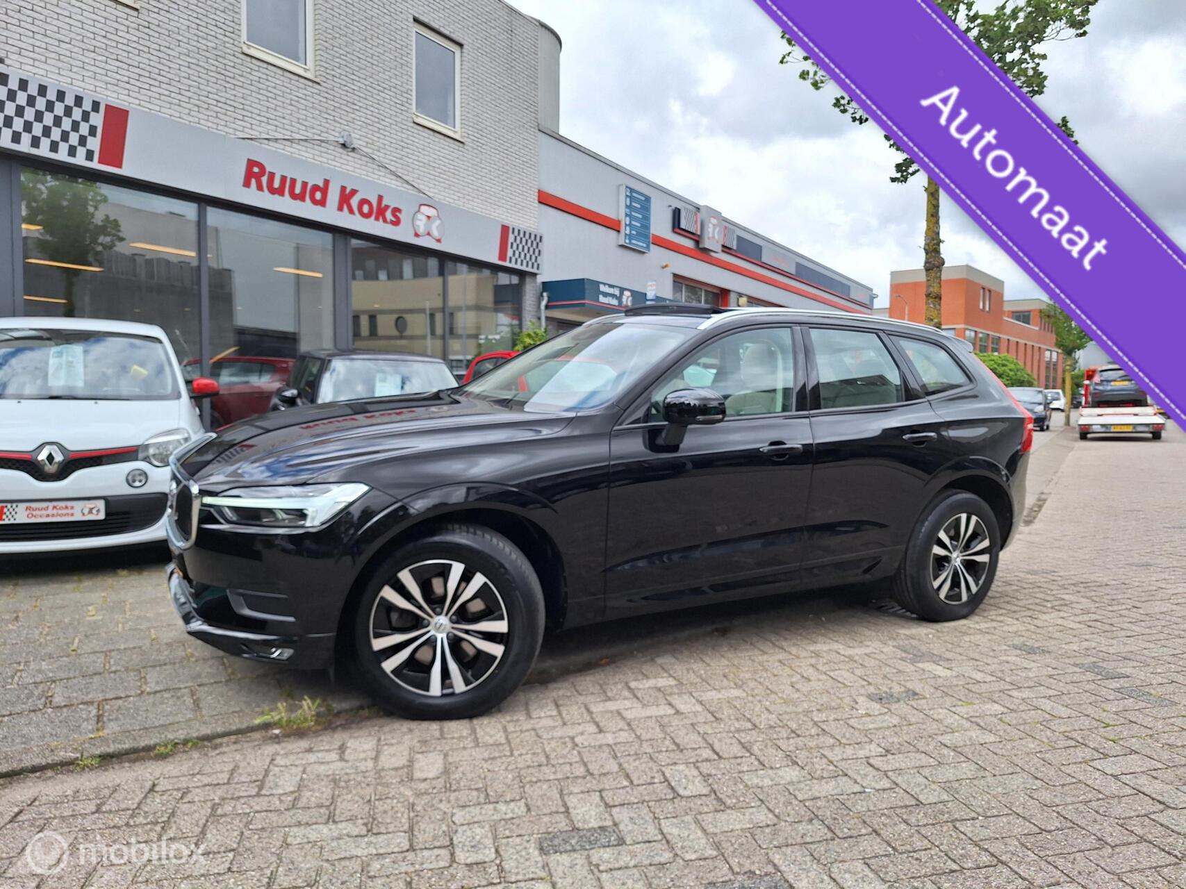 Volvo Xc60 2.0 B5 MOMENTUM EXCLUSIVE 2021 - voorkant