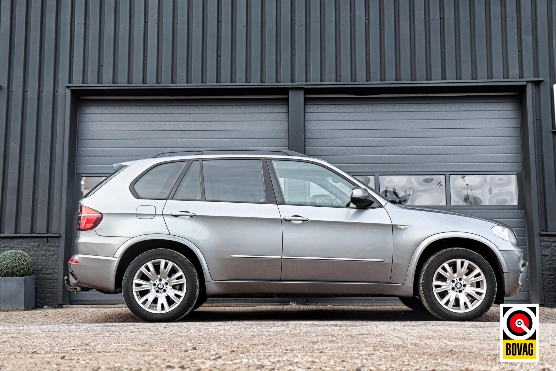 Foto van BMW X5 M50d