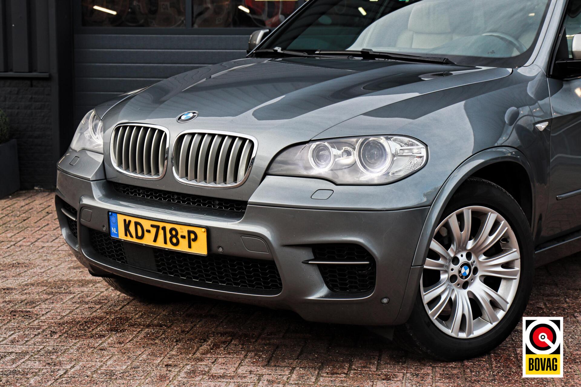 Foto van BMW X5 M50d
