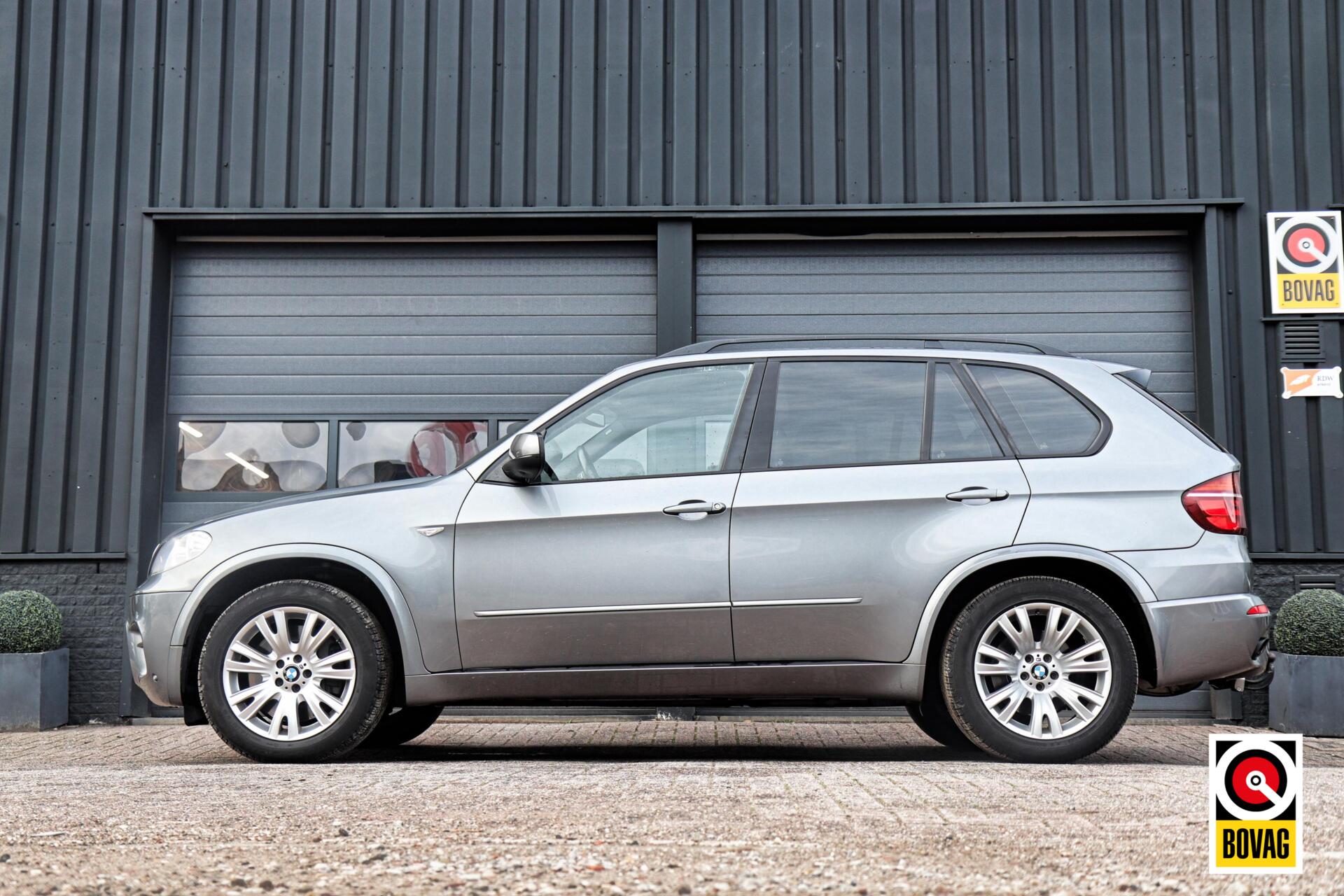 Foto van BMW X5 M50d