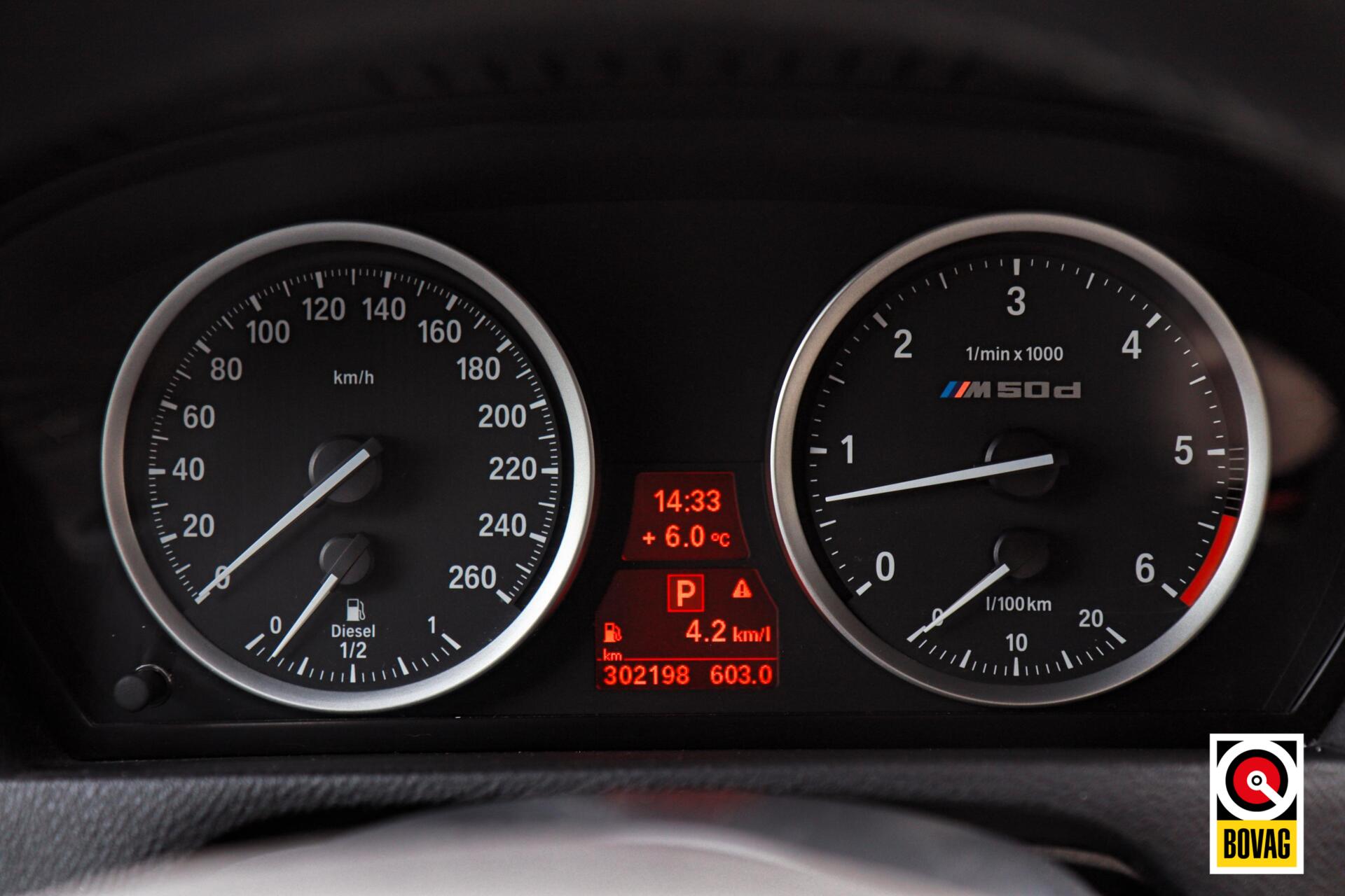 Foto van BMW X5 M50d