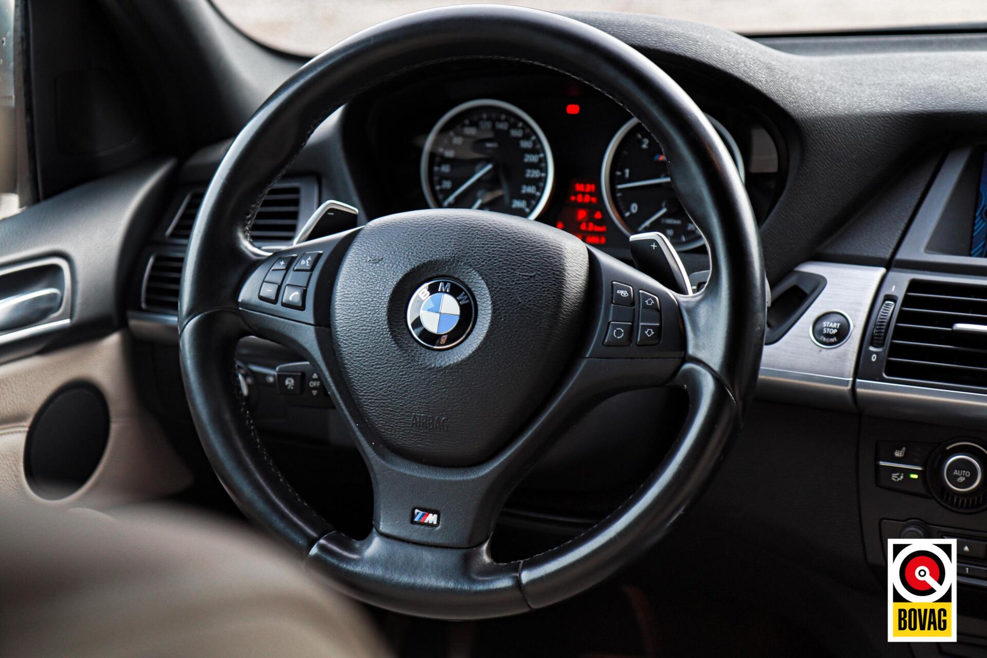 Foto van BMW X5 M50d