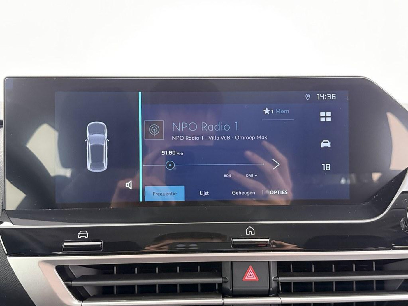 Foto van Citroen E-c4