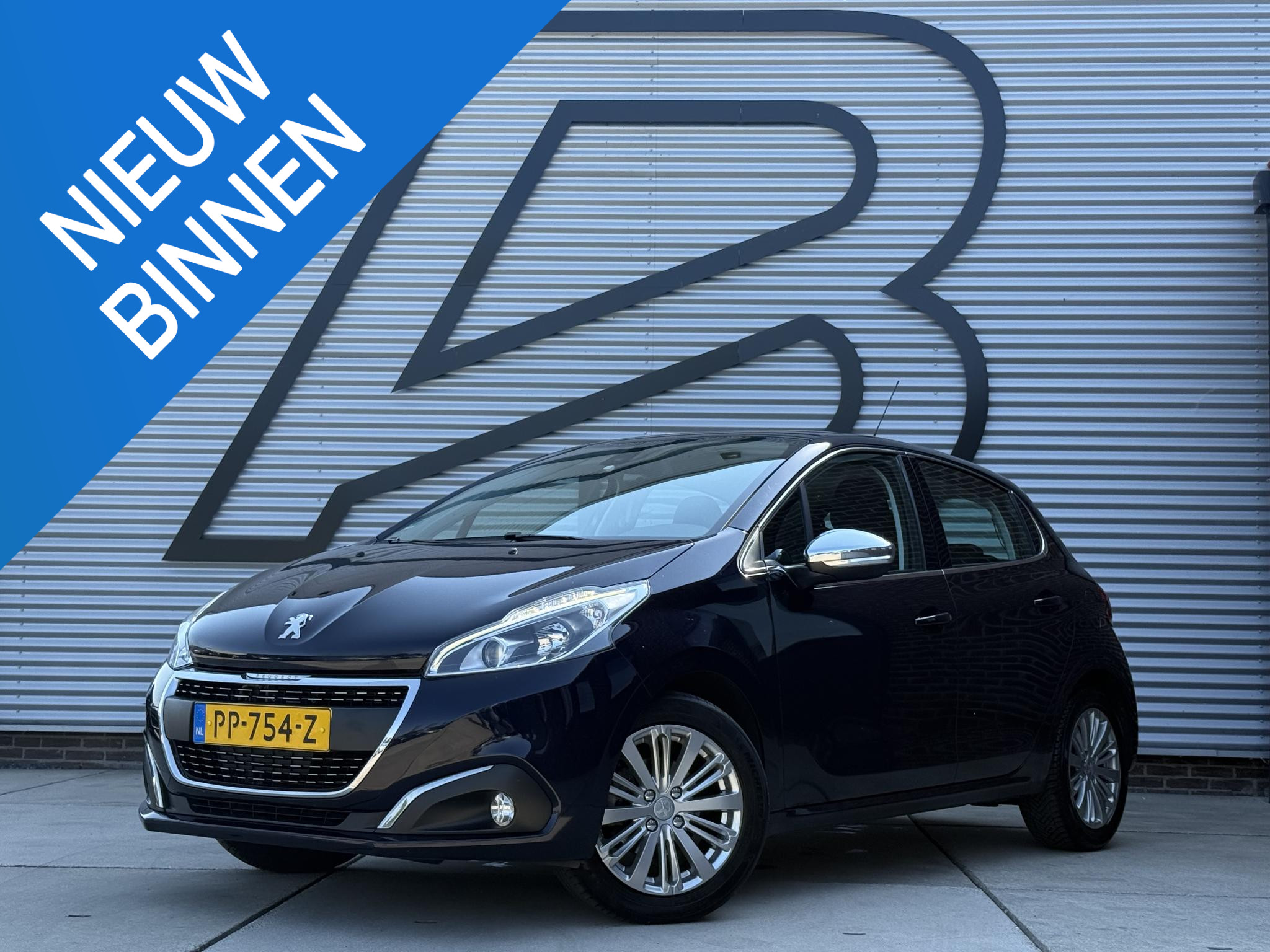 Peugeot 208 1.2 PureTech Allure 2017 - voorkant