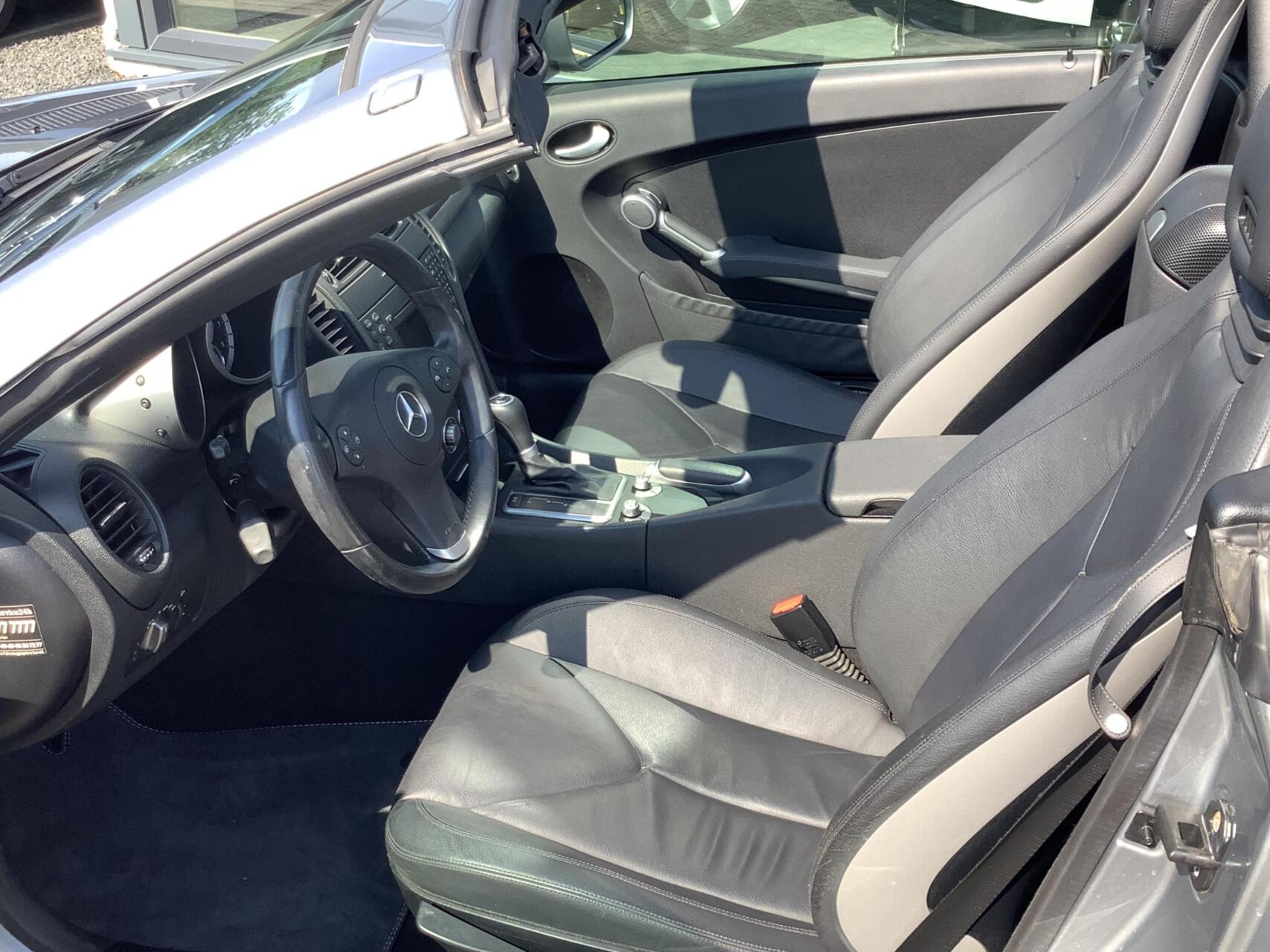Foto van Mercedes-Benz SLK 200 Kompressor
