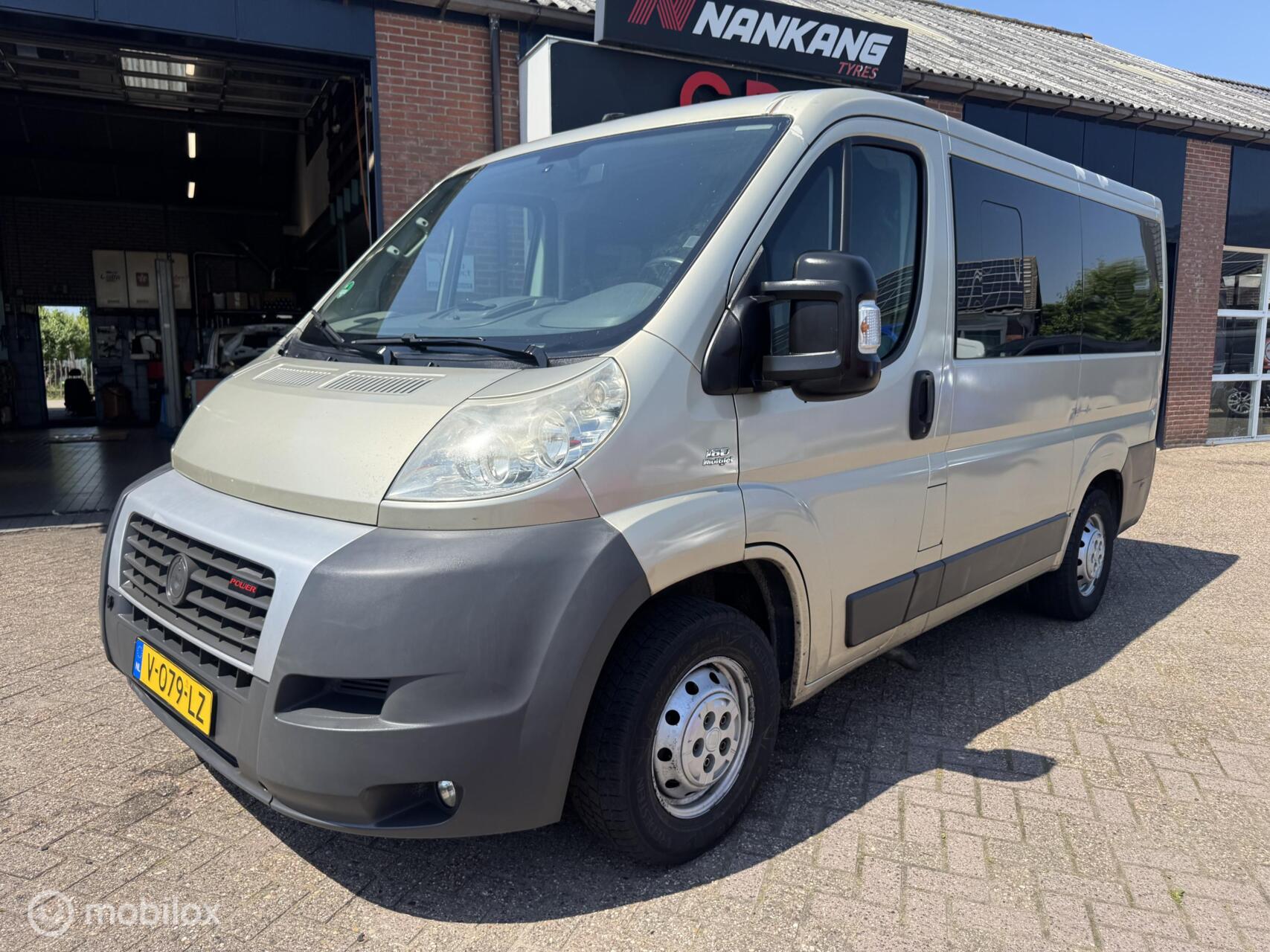 Fiat Fiat Ducato 30 3.0 MultiJet KH1 DC invalide  Automaat 2011 - voorkant