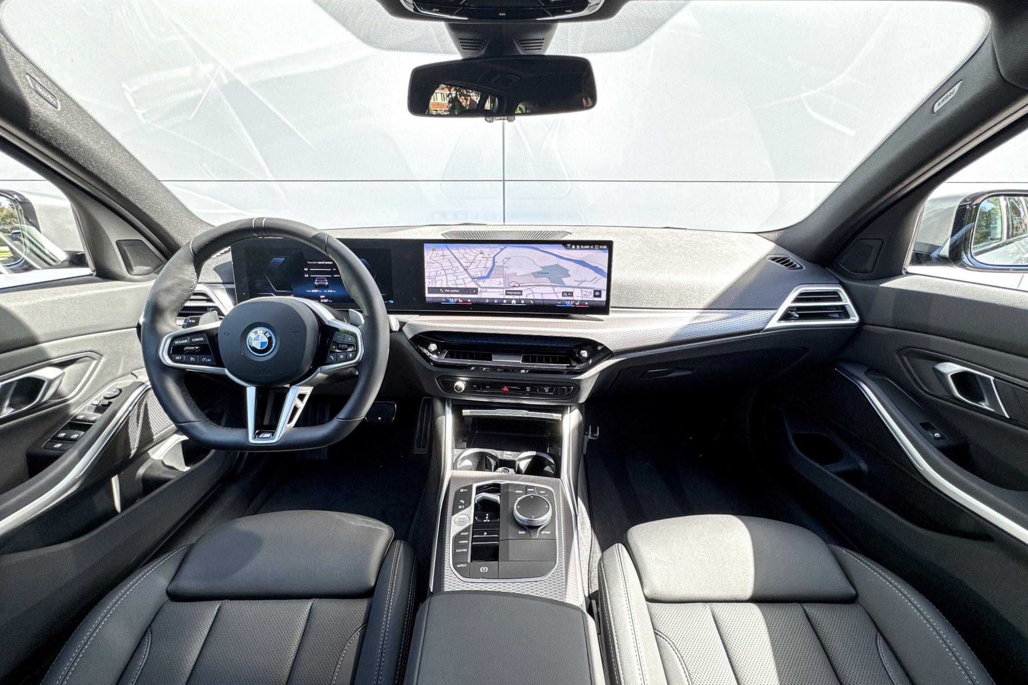 Foto van BMW 330e