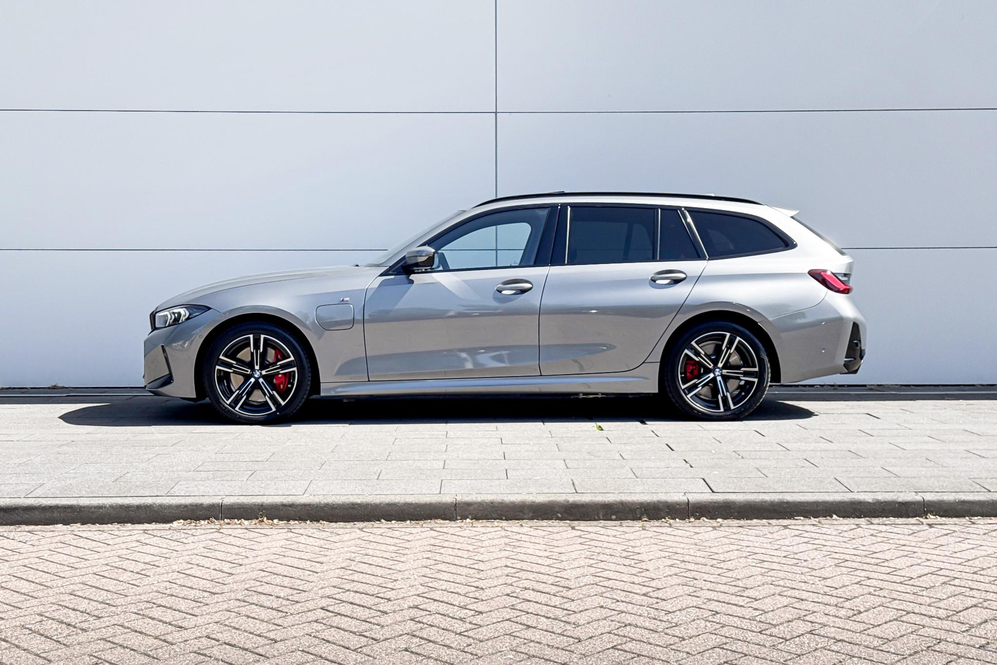 Foto van BMW 330e