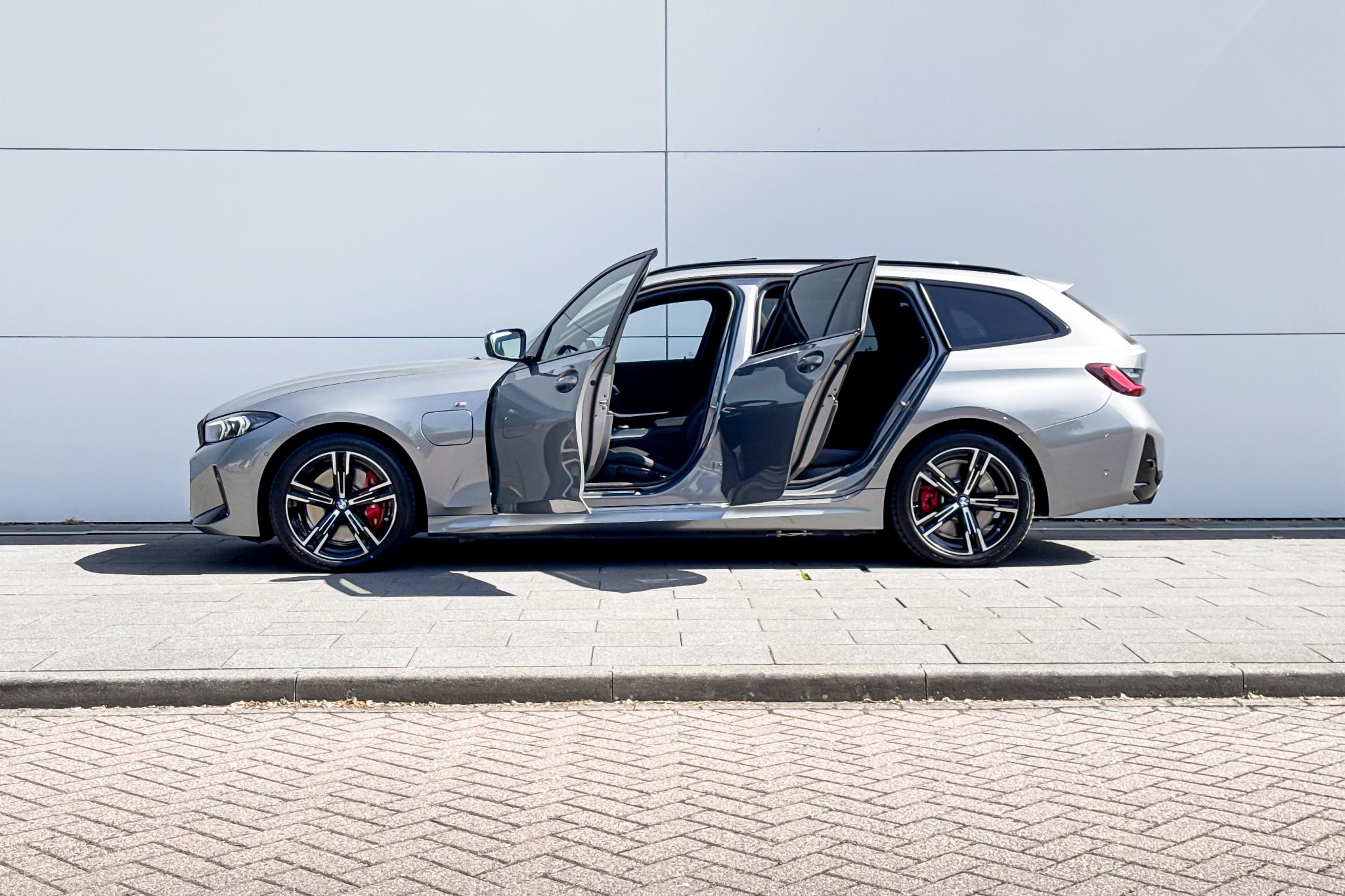 Foto van BMW 330e