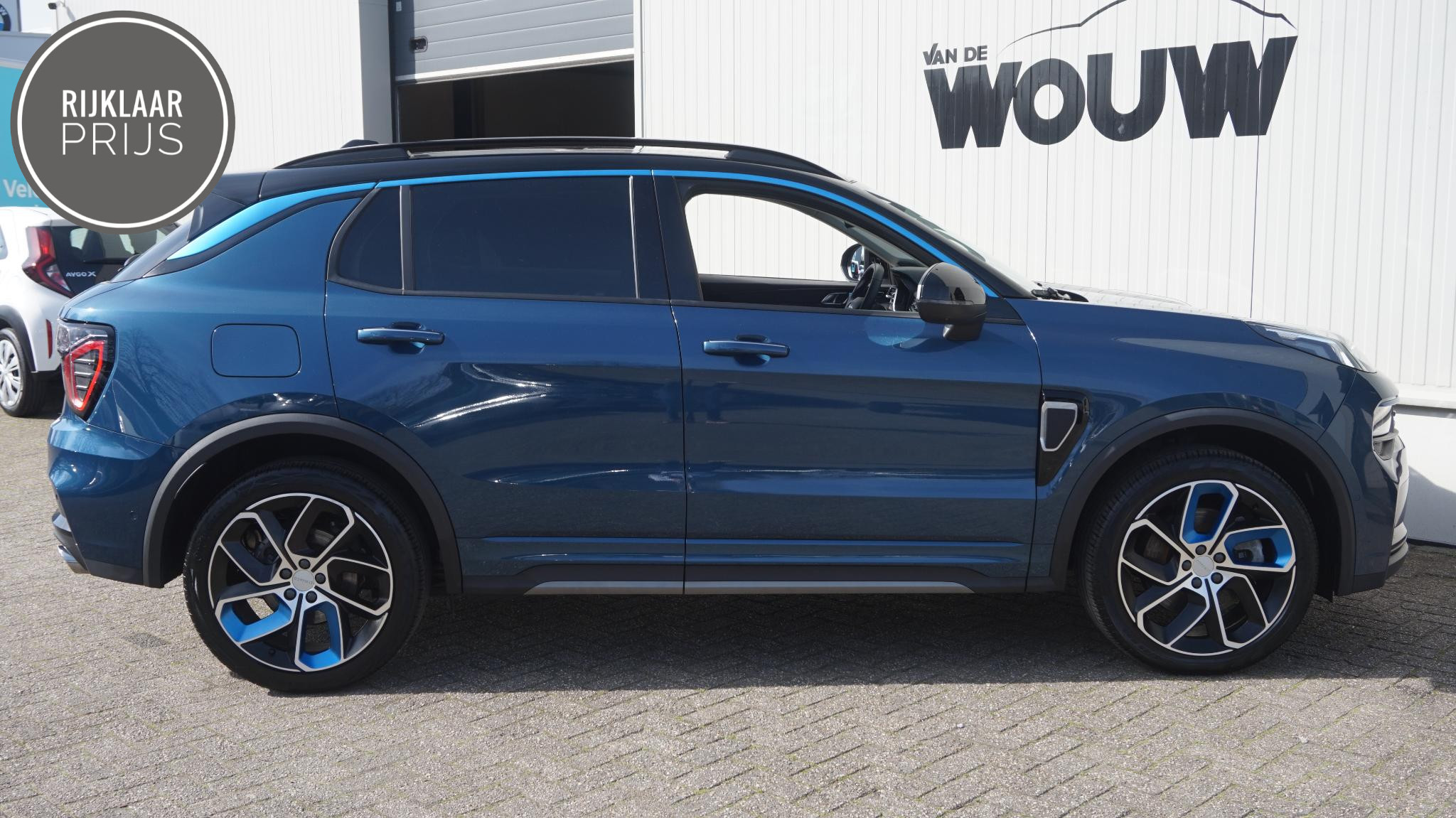 Foto van LYNK & Co 01