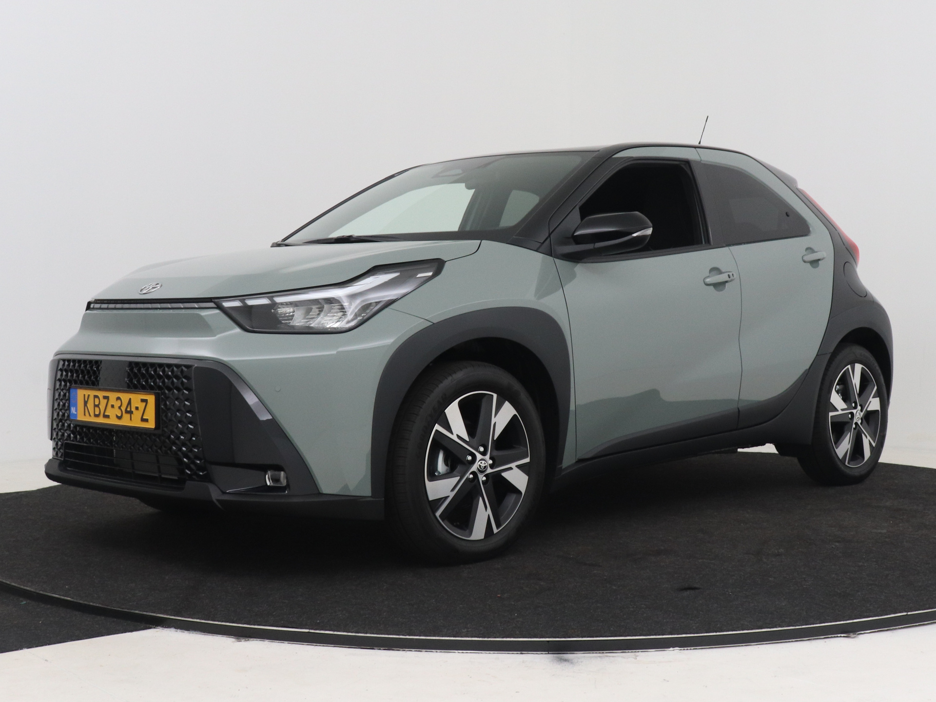 Toyota Aygo X Hybrid 115 pulse 2026 - voorkant