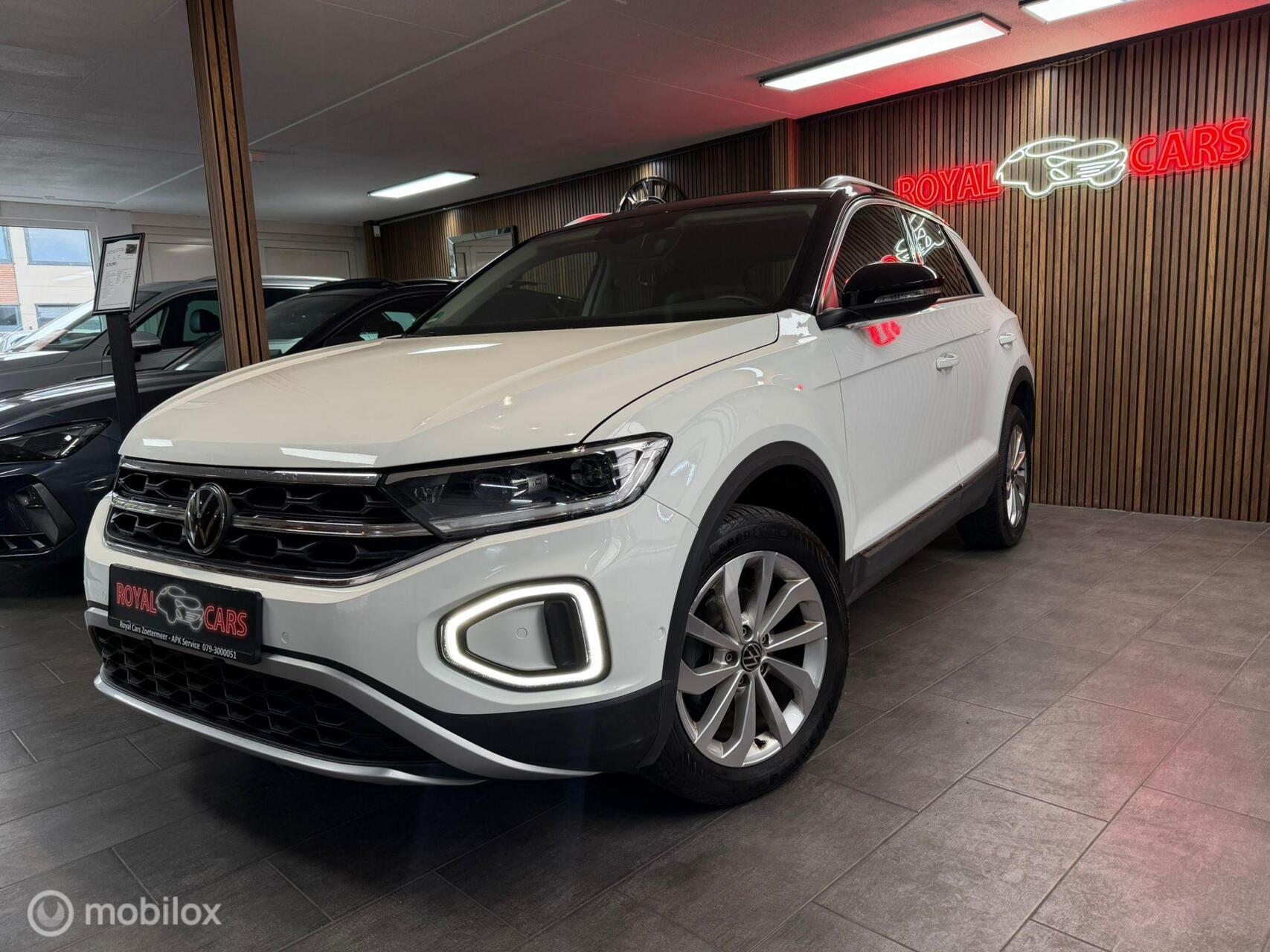 Volkswagen T-roc 1.5 TSI Style / Acc / Virtual / Lane As 2023 - voorkant