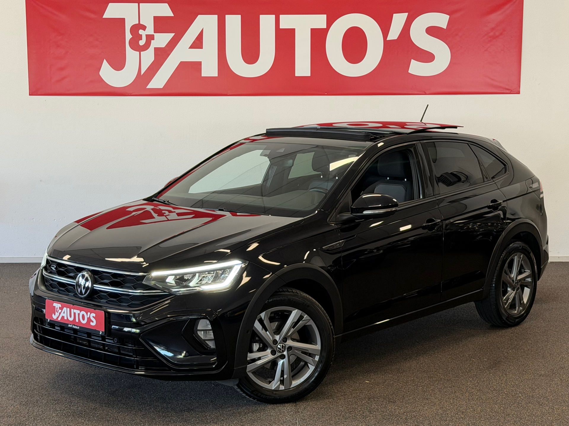 Volkswagen Taigo 1.0 TSI R-Line|NAVIGATIE\CAMERA|PANORAMA|CRUISE 2022 - voorkant