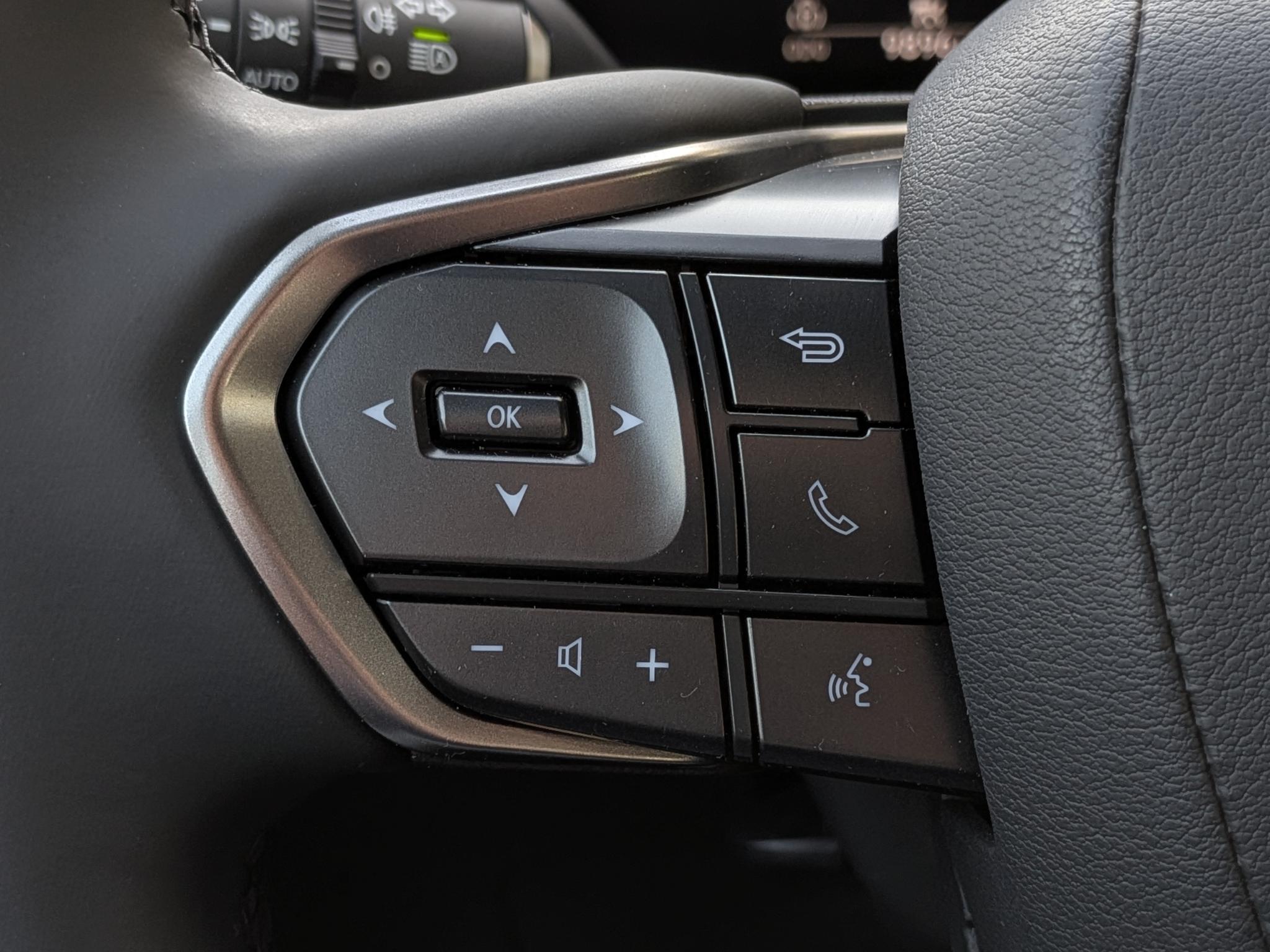 Foto van Lexus LBX