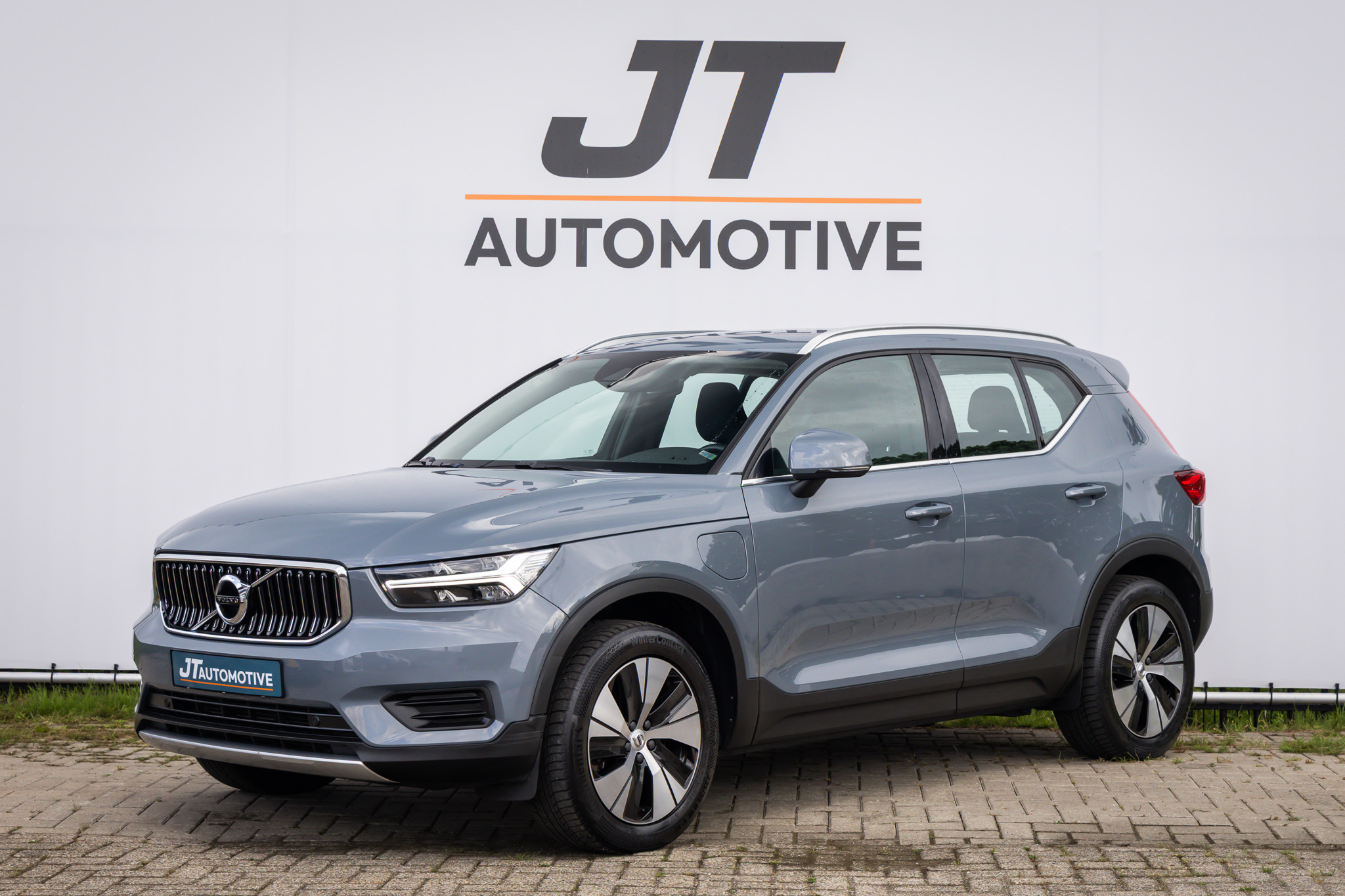 Volvo XC40 1.5 T4 Rech Inscription Adaptive cruise | PDC | Carplay | Elektrische achterklep | Voorrruitverwarming | Achterruitverwarming 2022 - voorkant