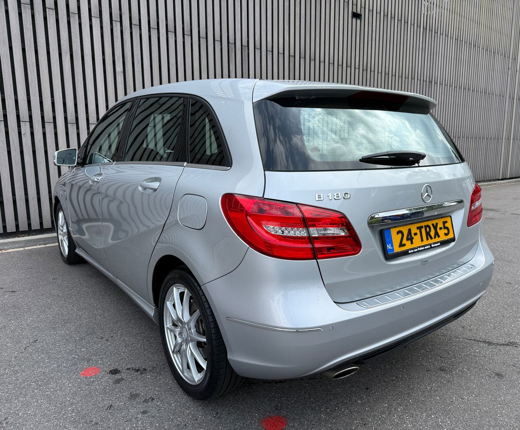 Foto van Mercedes-Benz B 180