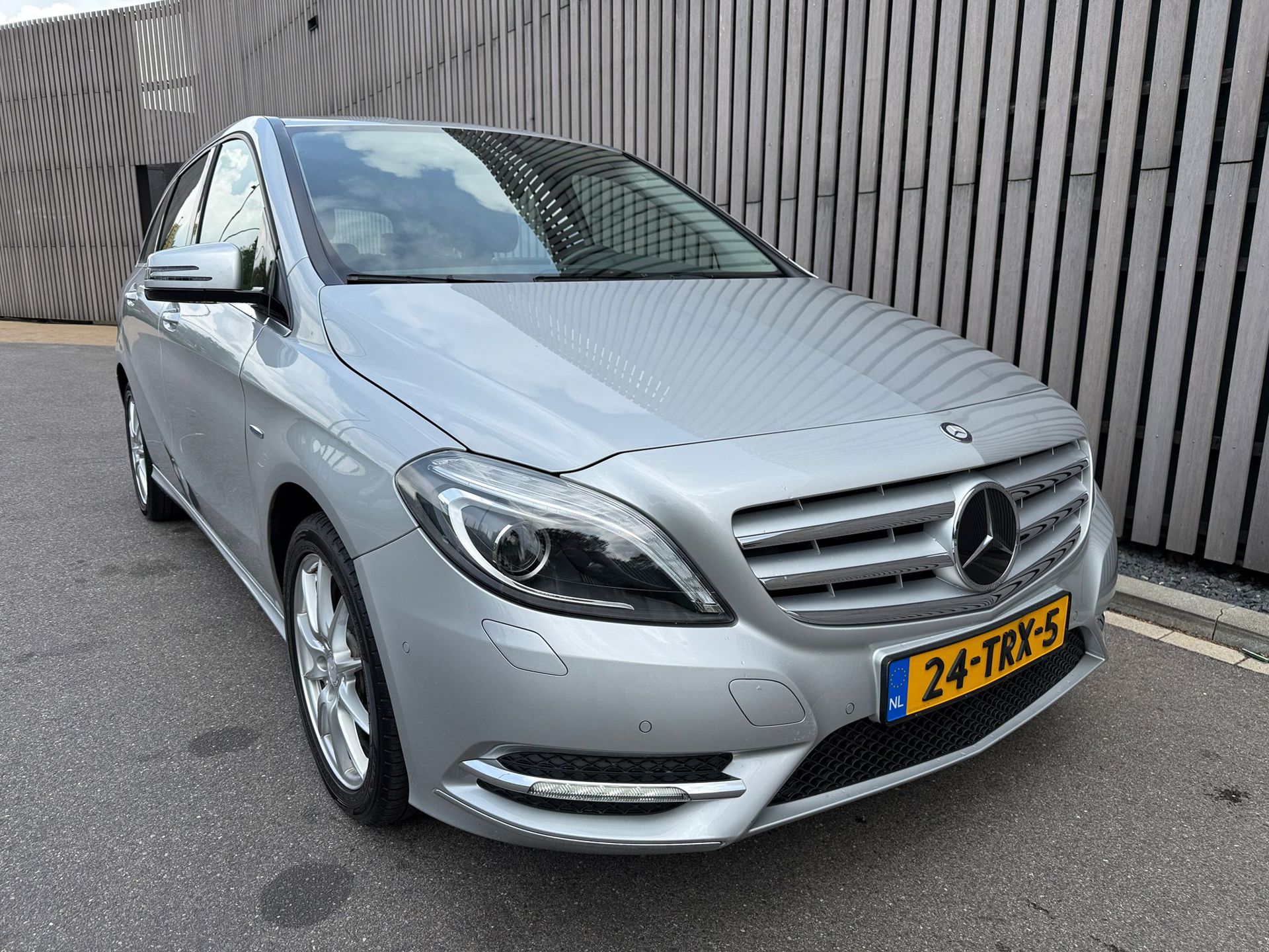 Foto van Mercedes-Benz B 180