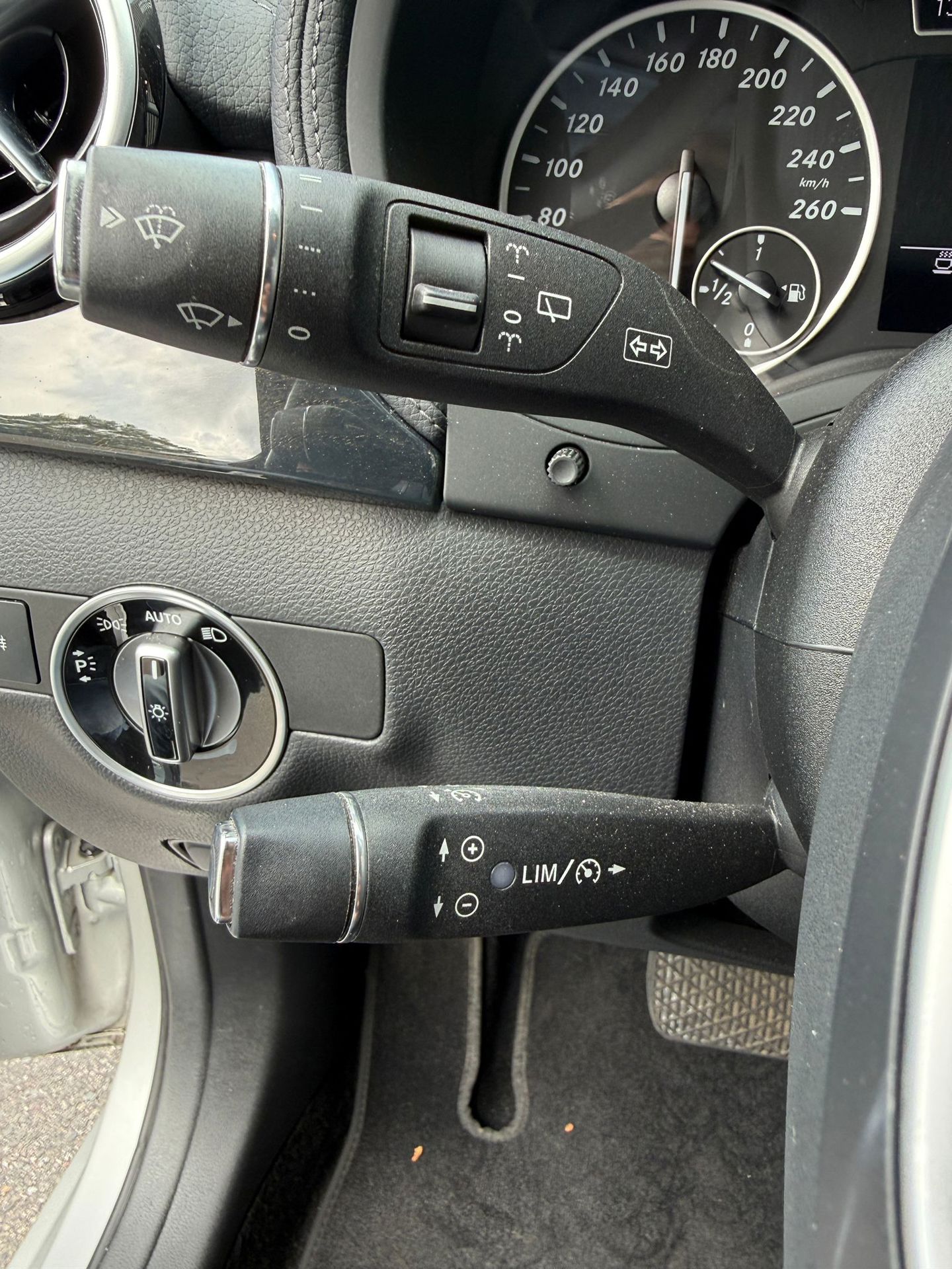 Foto van Mercedes-Benz B 180