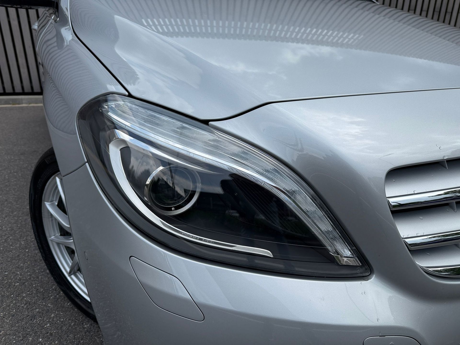 Foto van Mercedes-Benz B 180
