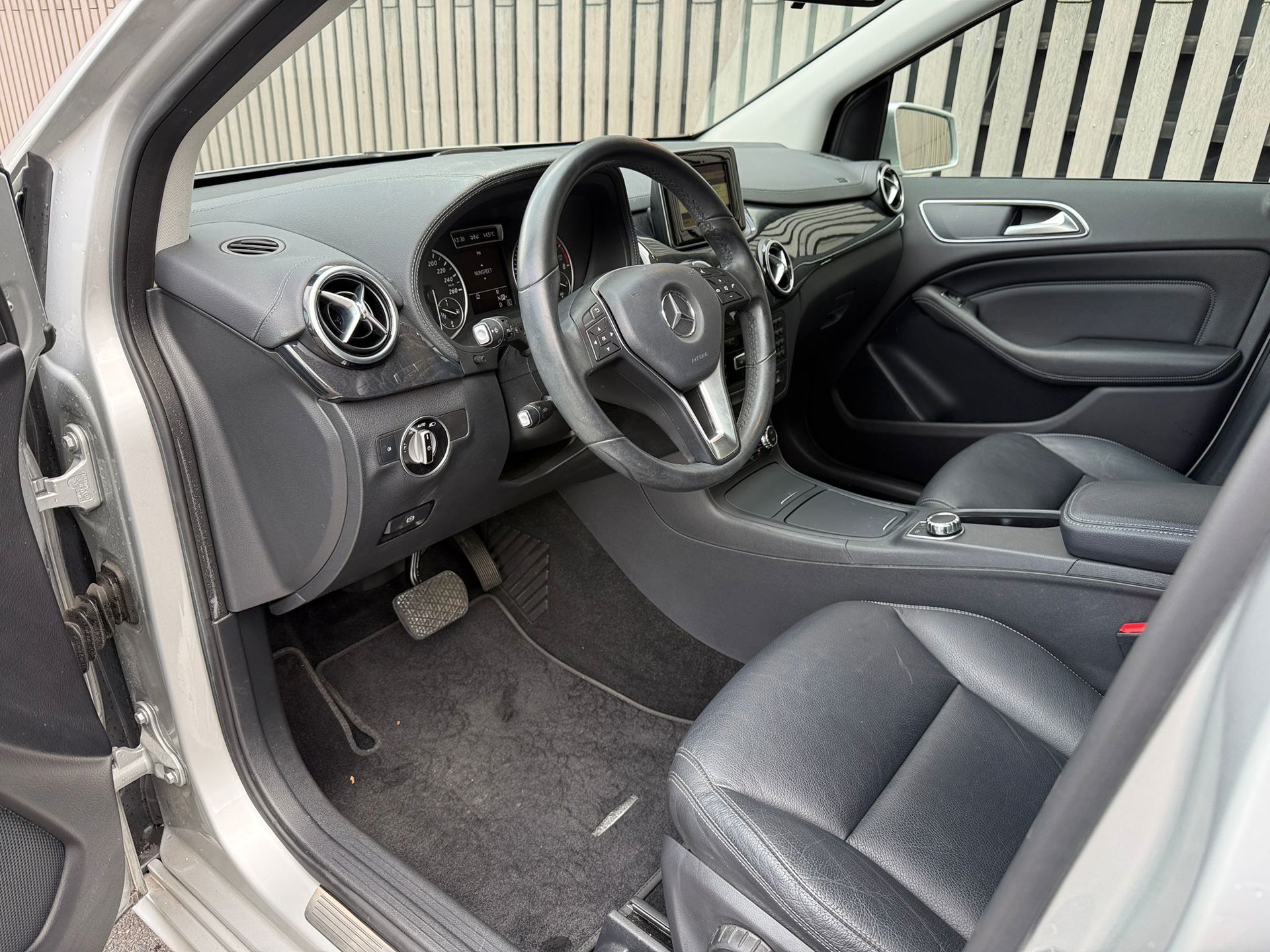 Foto van Mercedes-Benz B 180