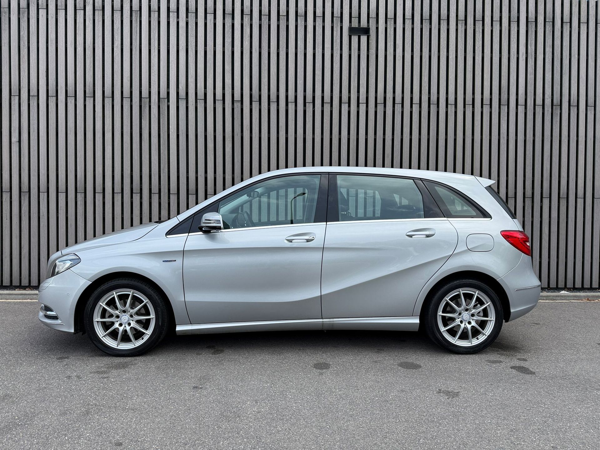 Foto van Mercedes-Benz B 180