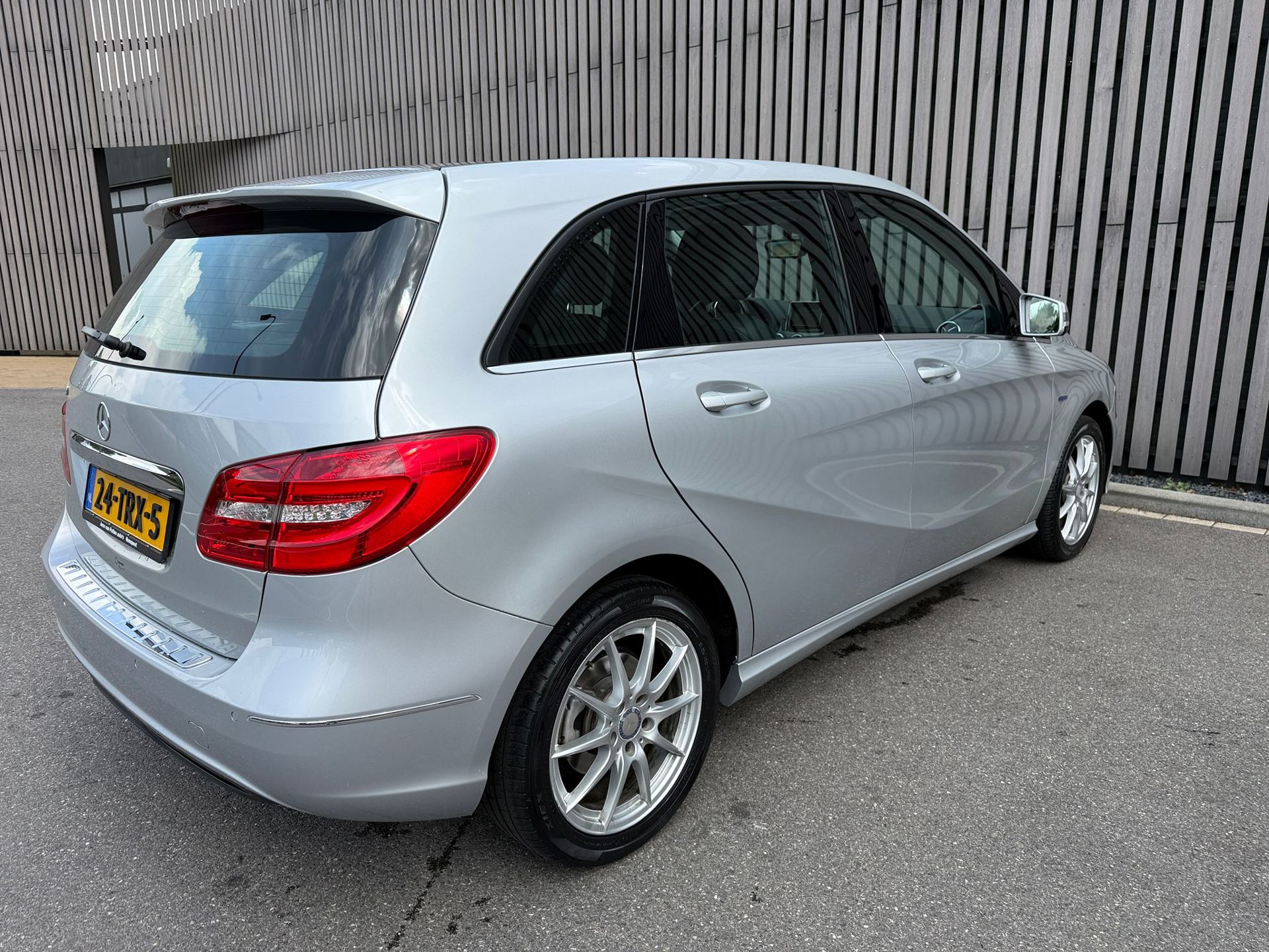 Foto van Mercedes-Benz B 180