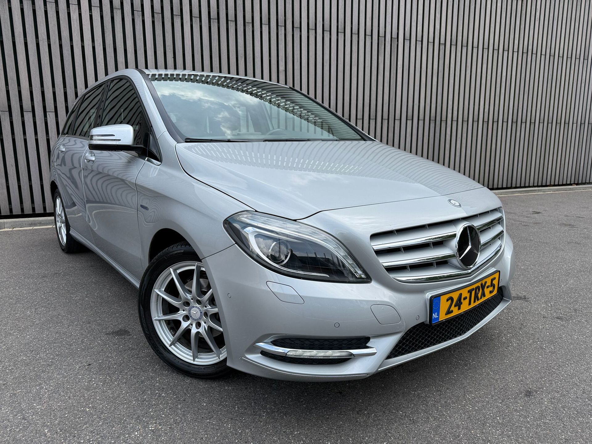 Foto van Mercedes-Benz B 180