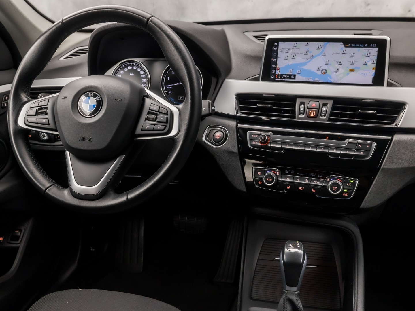 Foto van BMW X1 Xdrive25e