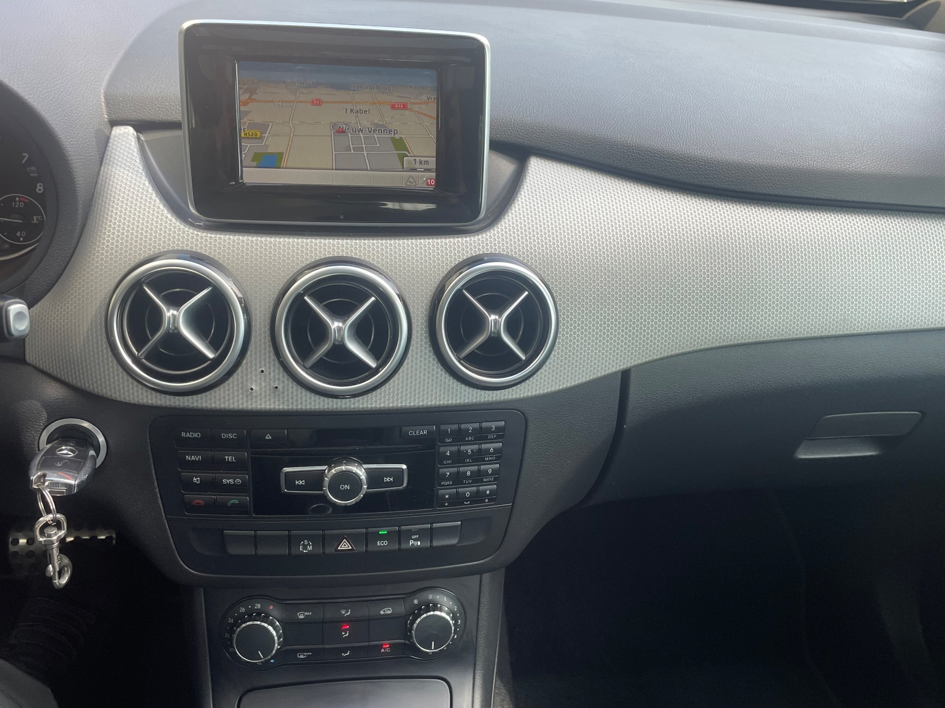 Foto van Mercedes-Benz B 180