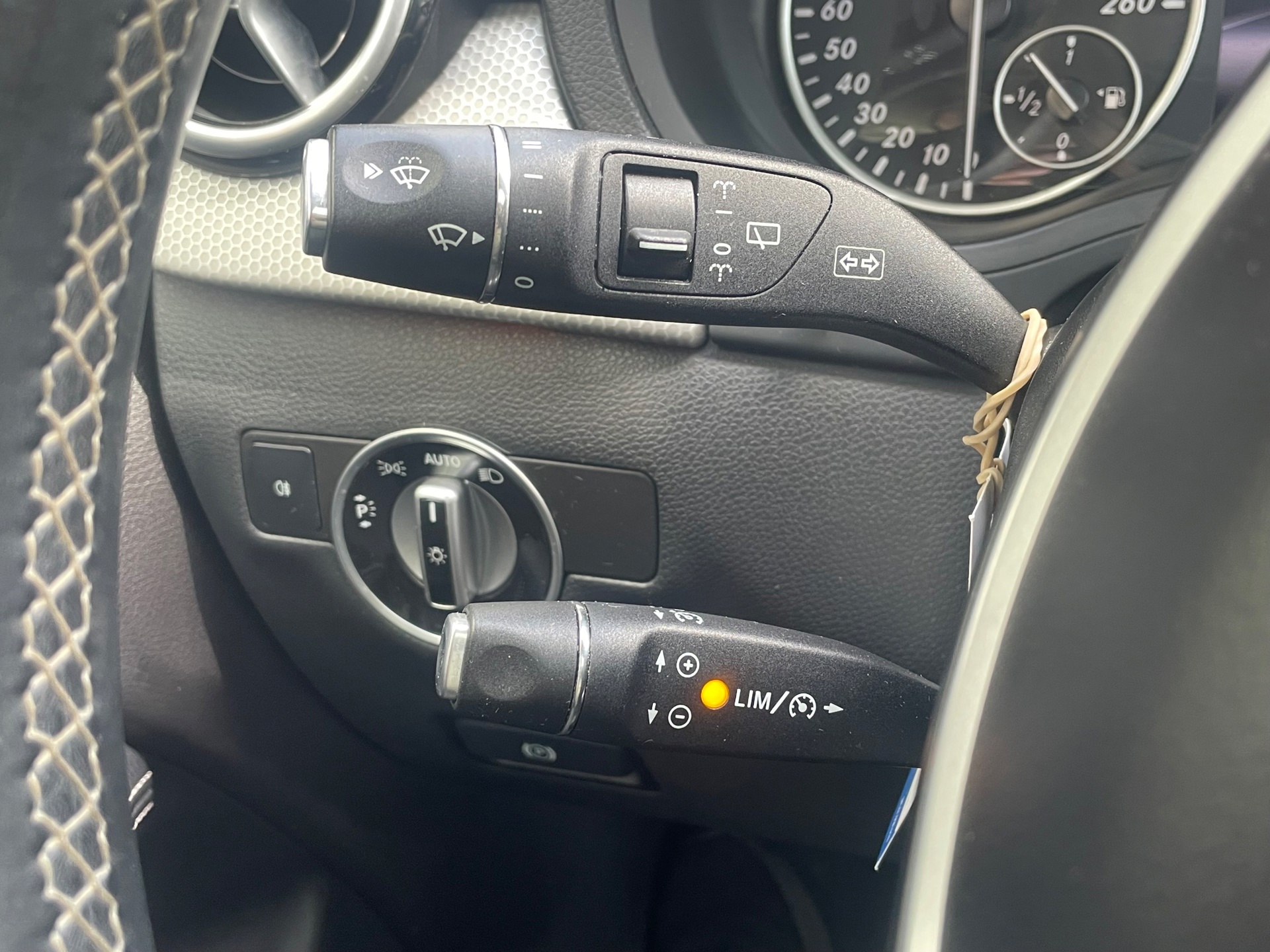 Foto van Mercedes-Benz B 180