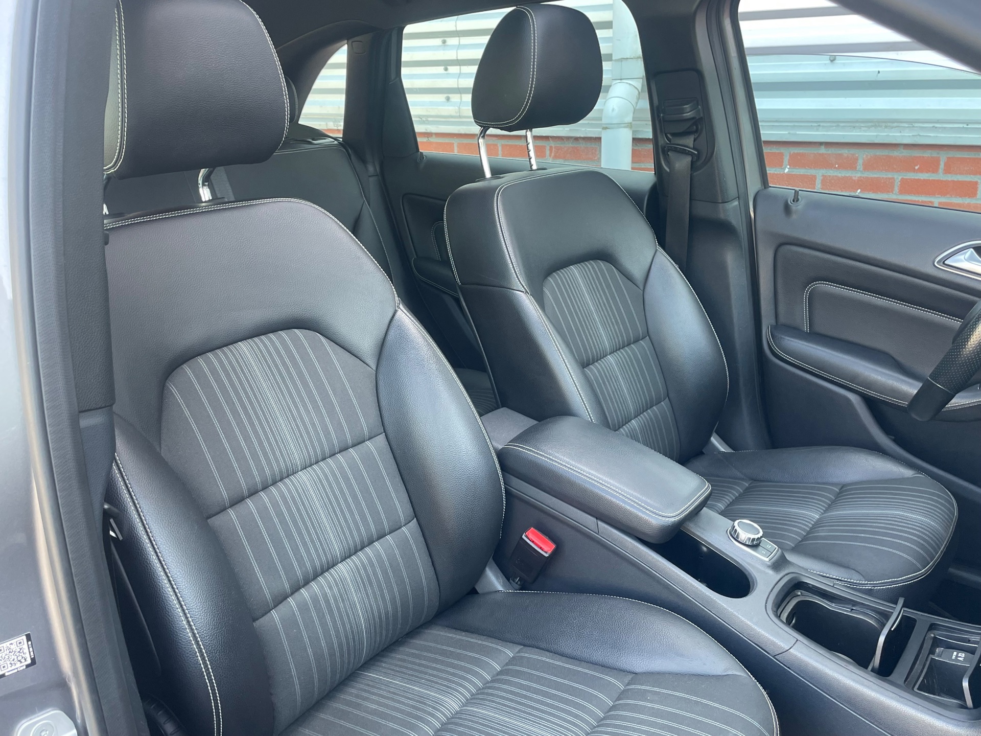 Foto van Mercedes-Benz B 180