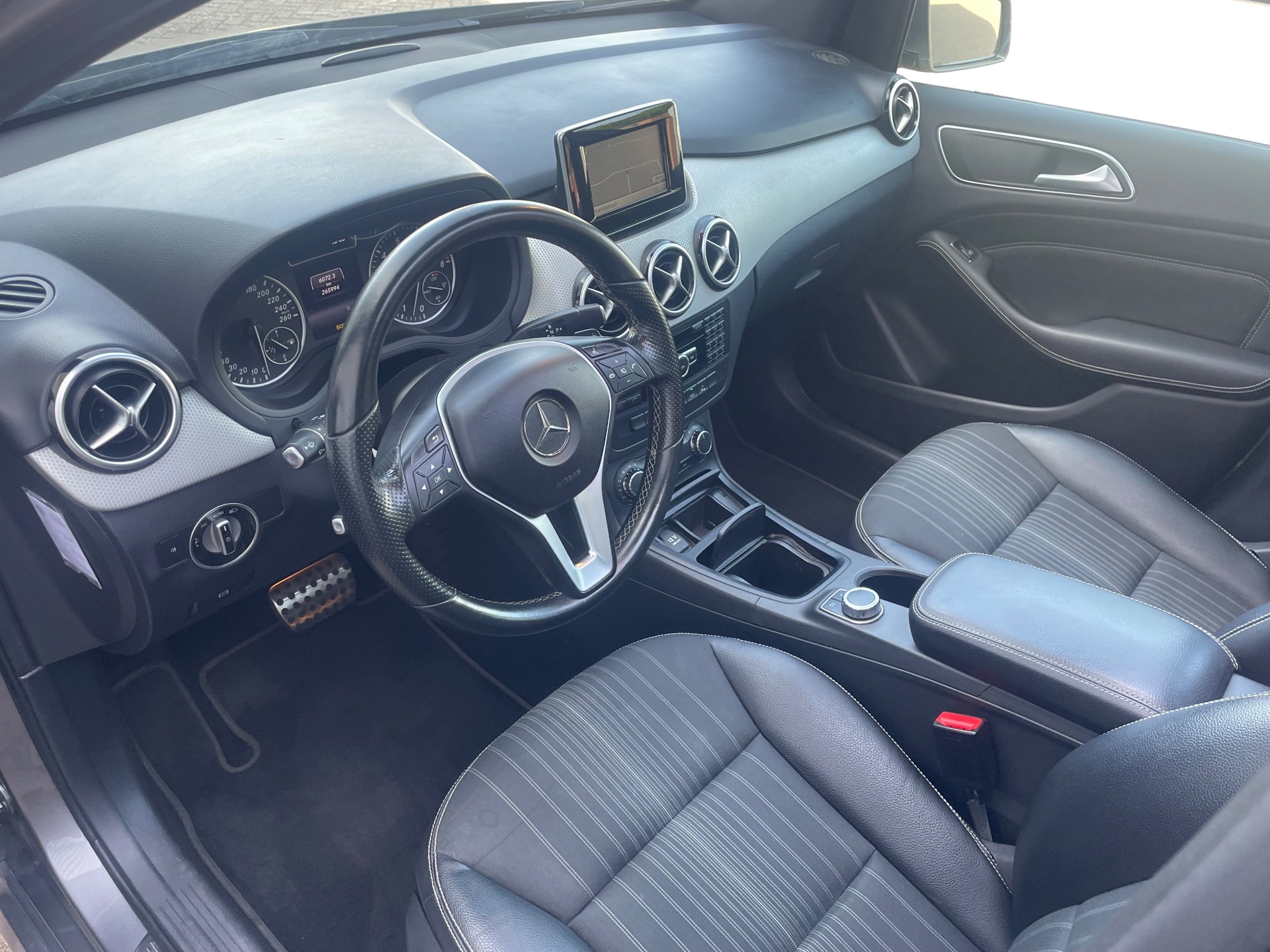 Foto van Mercedes-Benz B 180